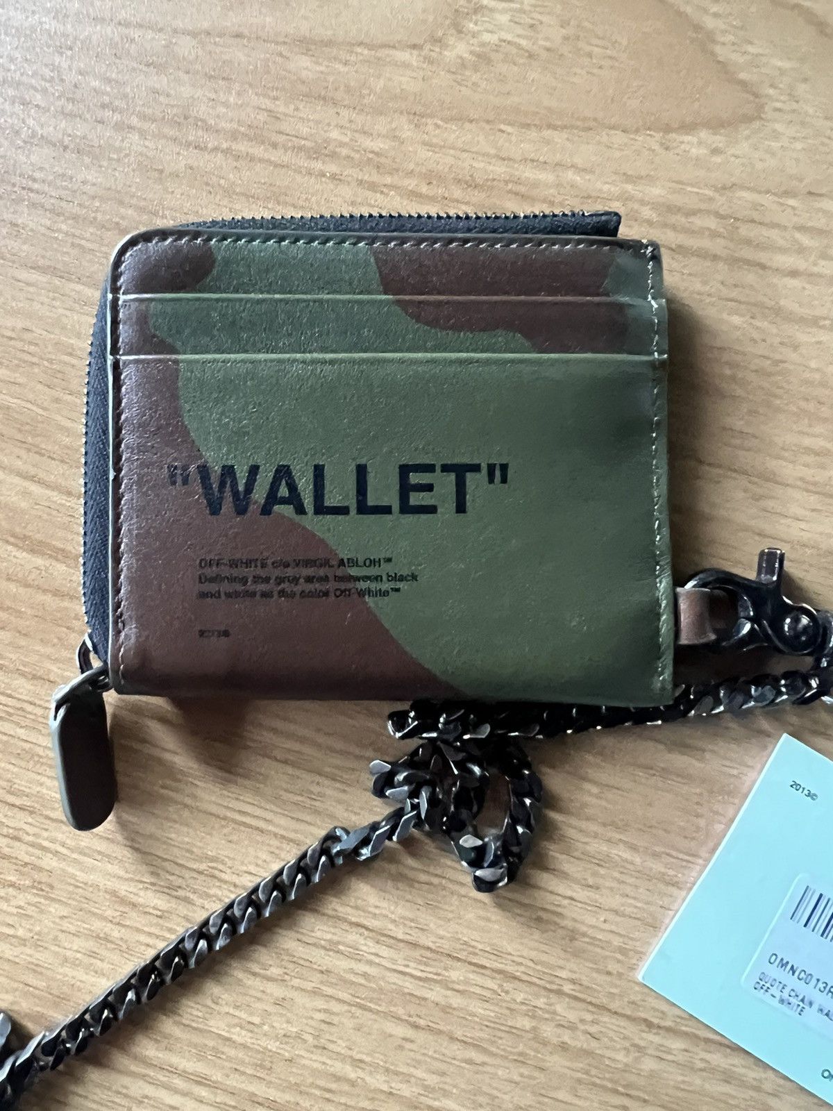 上品コーデはコレで安心！ Camo Leather WHITE OFF Off-White Zip Chain With Logo Wallet 小物