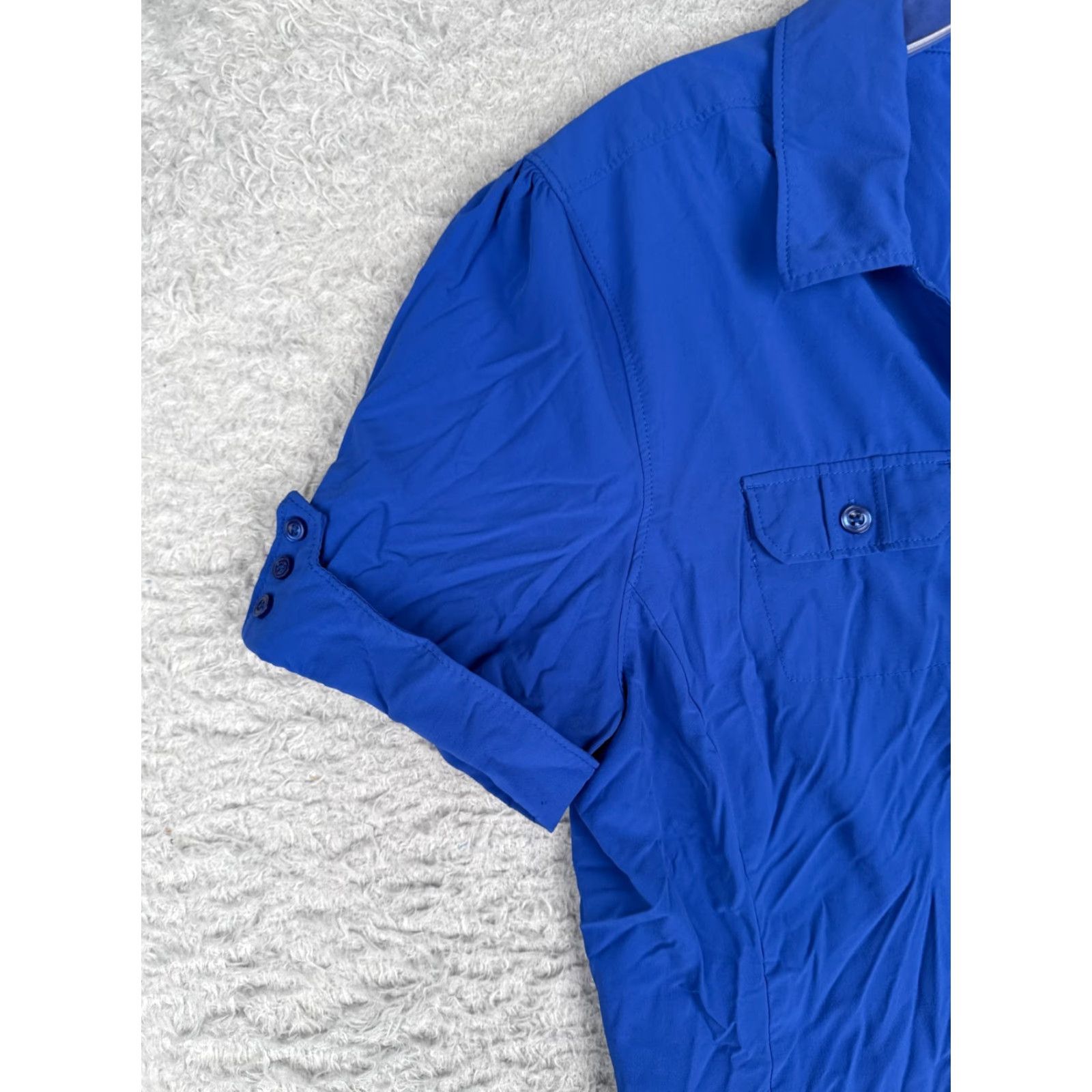 Vintage REI Shirt Women Medium Blue Button Up Short Sleeve Pocket Nylon Blend Fish Hike Size M / US 6-8 / IT 42-44 - 3 Thumbnail