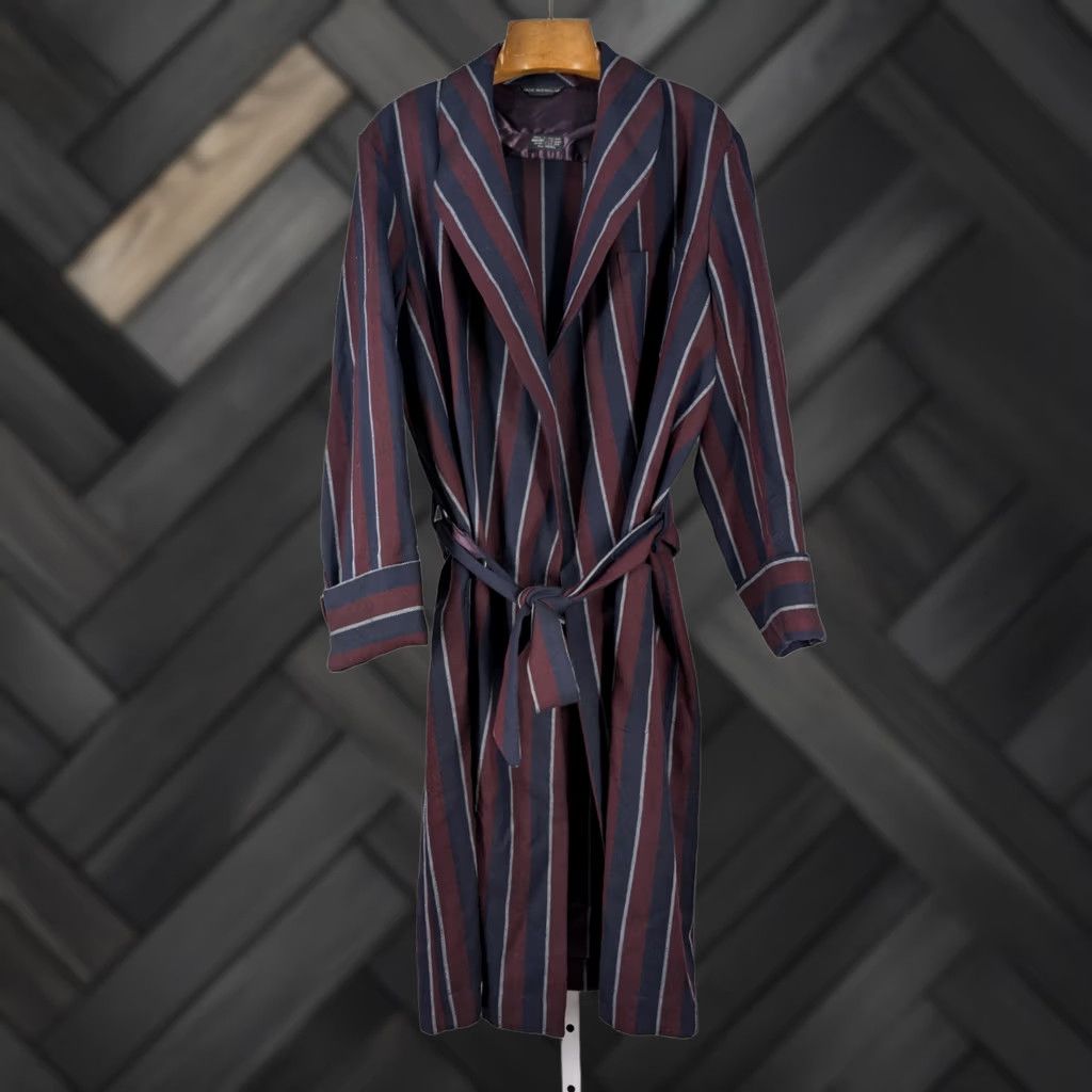 Brooks Brothers Brooks Brothers Vintage 60s Flannel Stripe England Wool Robe Large Belted Jacket Size US L / EU 52-54 / 3 - 1 Thumbnail