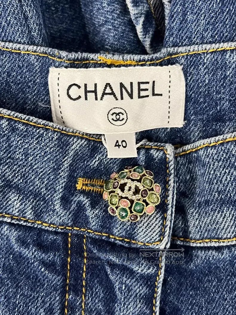 Chanel Chanel 22K blue diamond buckle jeans Size 26" / US 2 / IT 38 - 4 Thumbnail