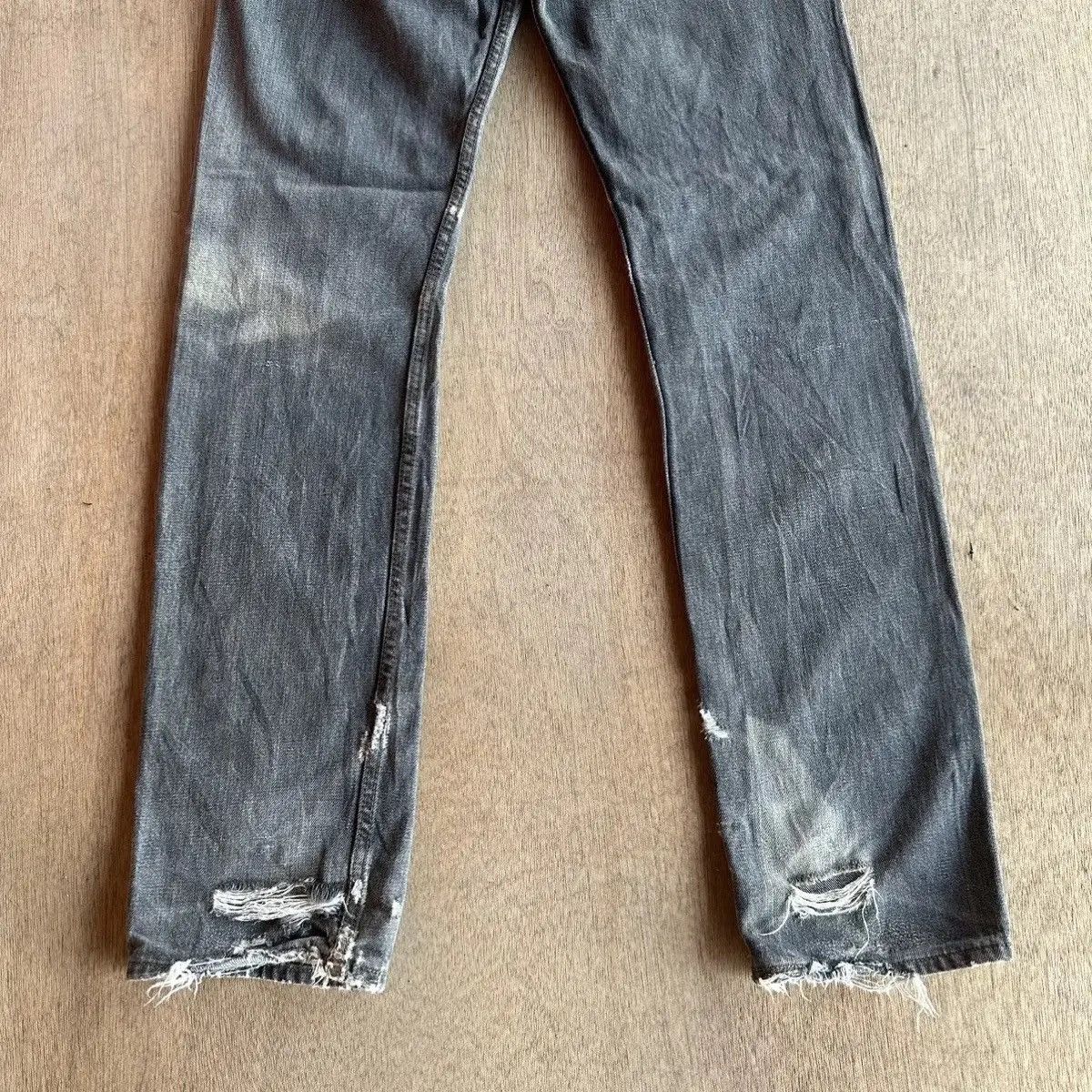 Levi's DISTRESSED DENIM VINTAGE LEVI’S 501 JEANS LEVIS PANTS W28L33 Size US 28 / EU 44 - 17 Thumbnail