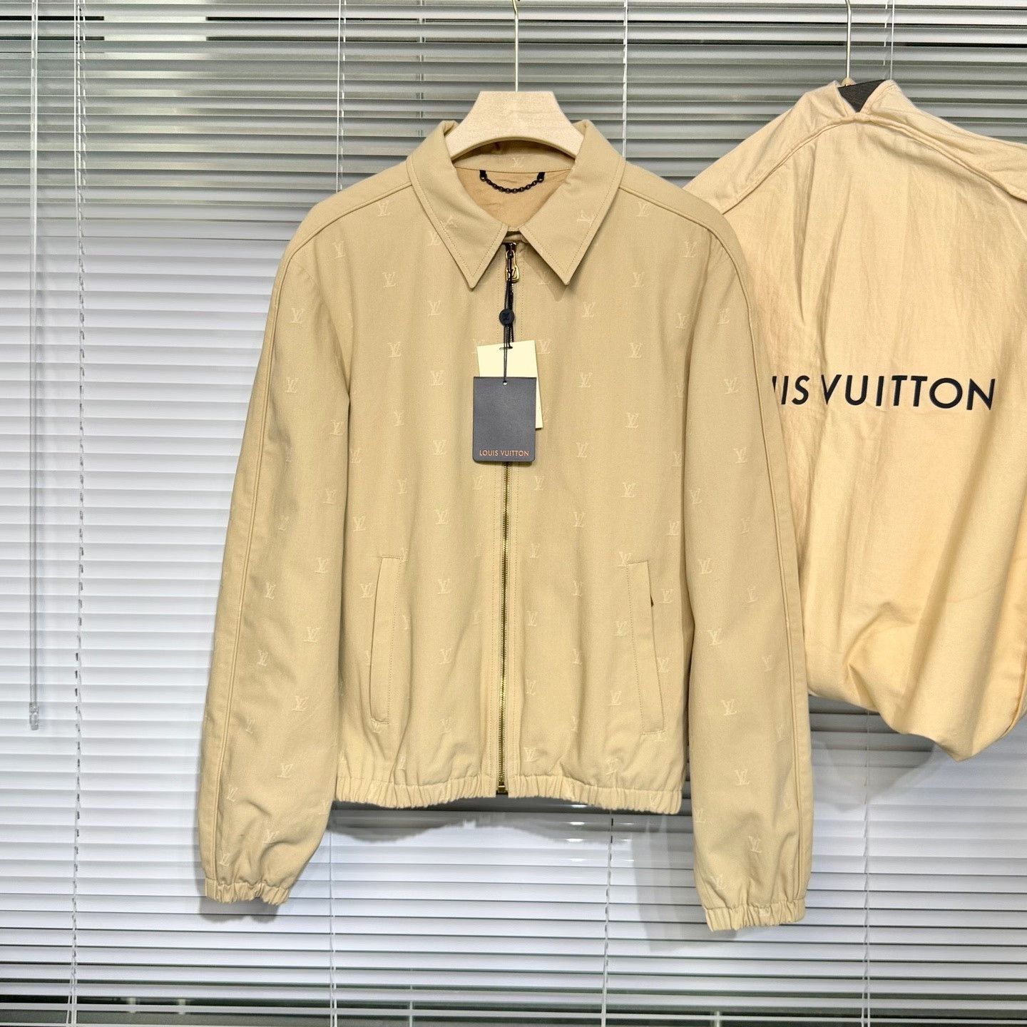 Louis Vuitton LV SS24 Embroidered Logo Zip Jacket Size US M / EU 48-50 / 2 - 1 Thumbnail