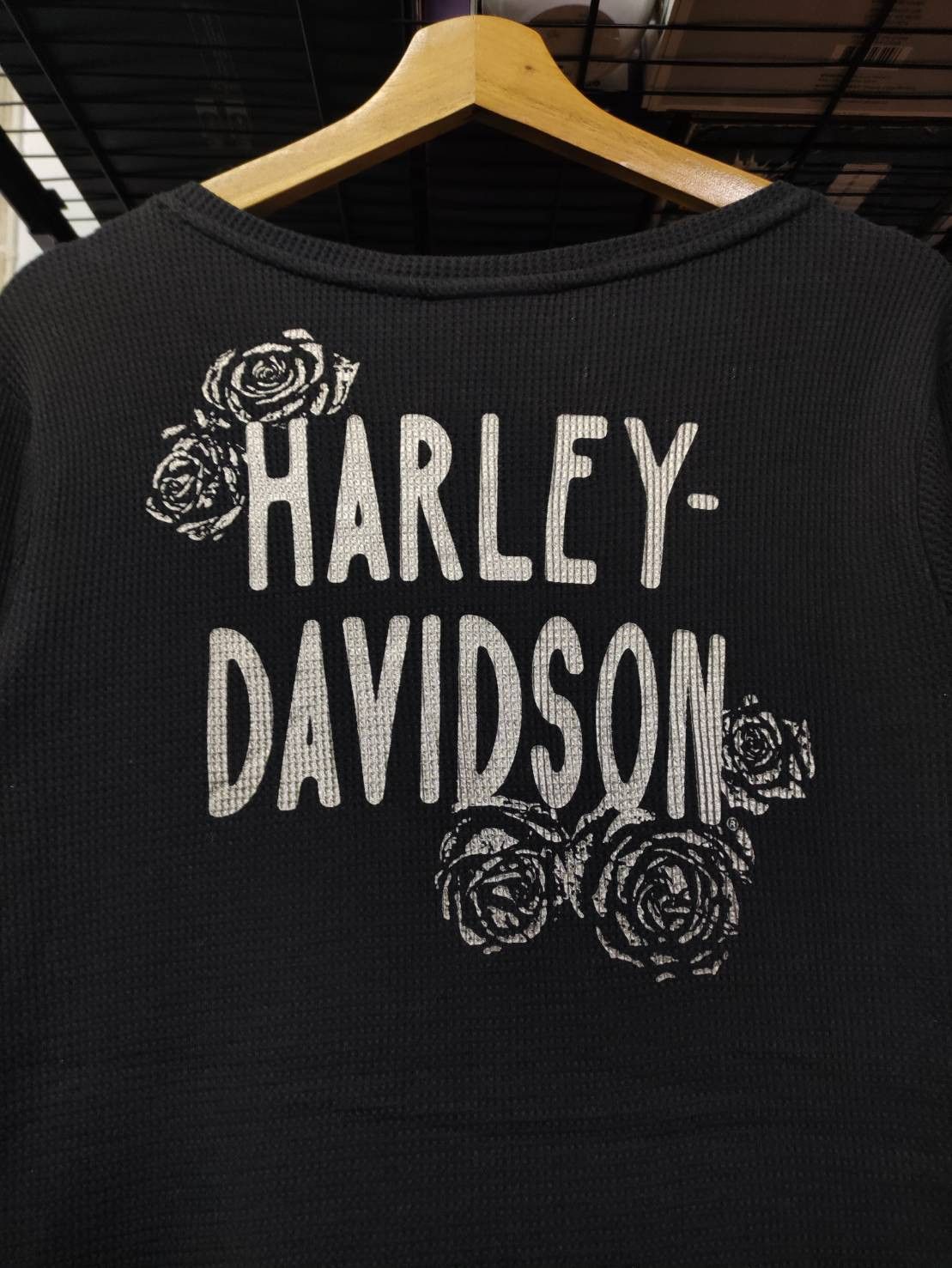 Harley Davidson Harley Davidson Roses Thermal Henley L/S Shirt Size US XL / EU 56 / 4 - 11 Thumbnail