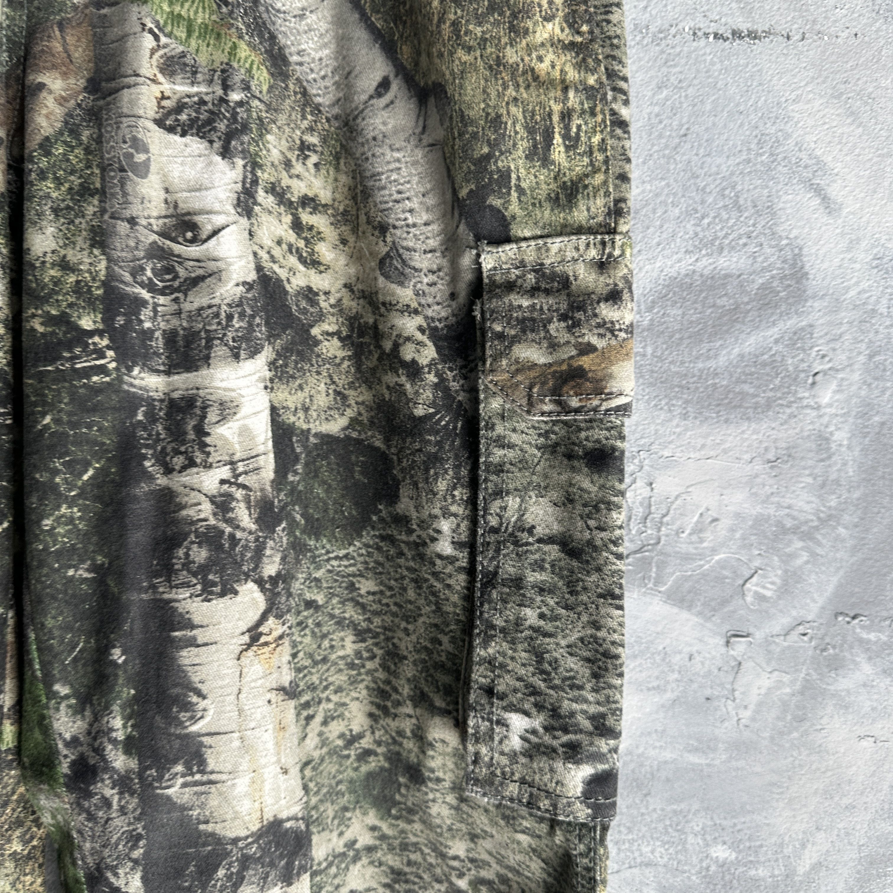 Levi's Vtg Realtree Camo Cargo Pants Mens 31x32 Medium Baggy Fit Size US 31 - 7 Thumbnail