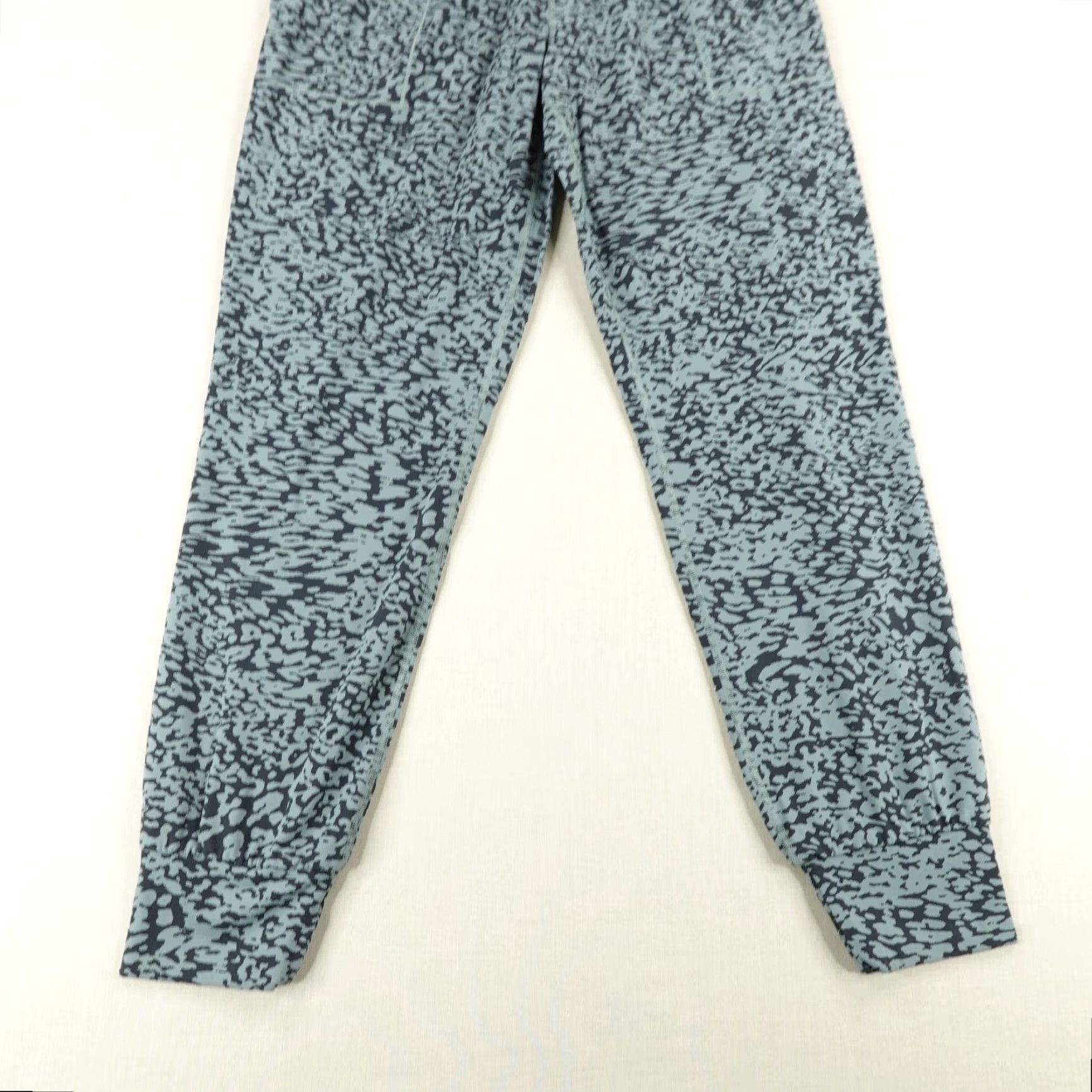 Athleta Athleta Pants Womens Small Blue Black Elation Jogger Animal Print Performance Size 28" / US 6 / IT 42 - 3 Thumbnail