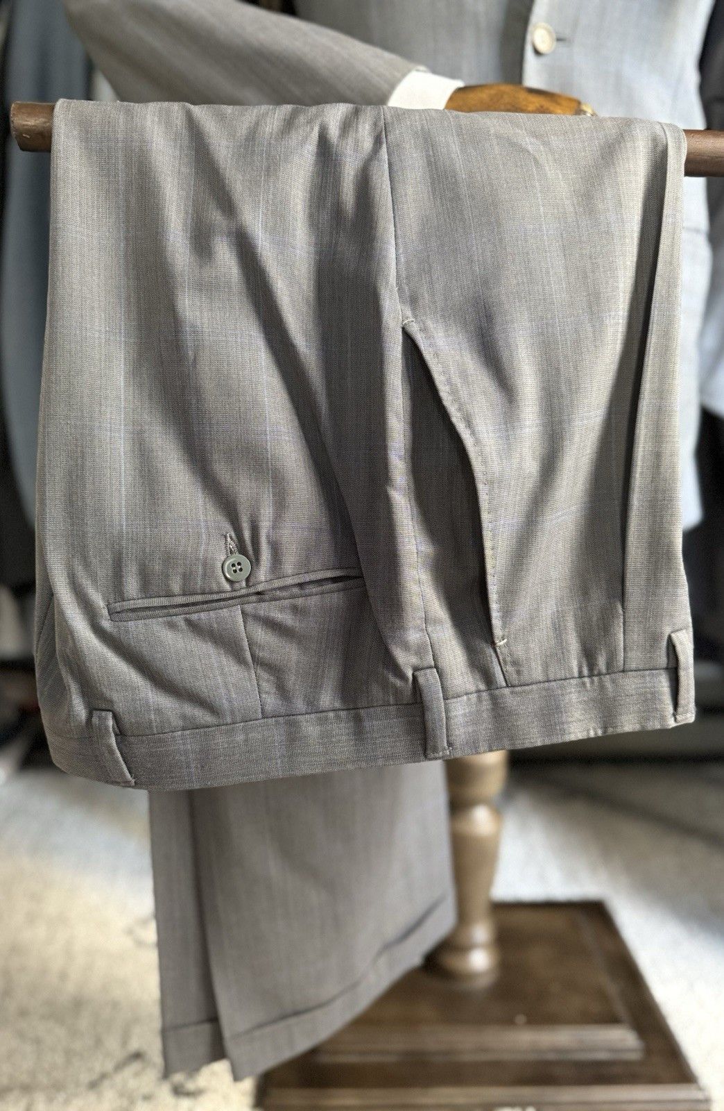 Kiton LNWOT Kiton Napoli 14 micron (Super 180s) 38R US Size 38R - 9 Thumbnail
