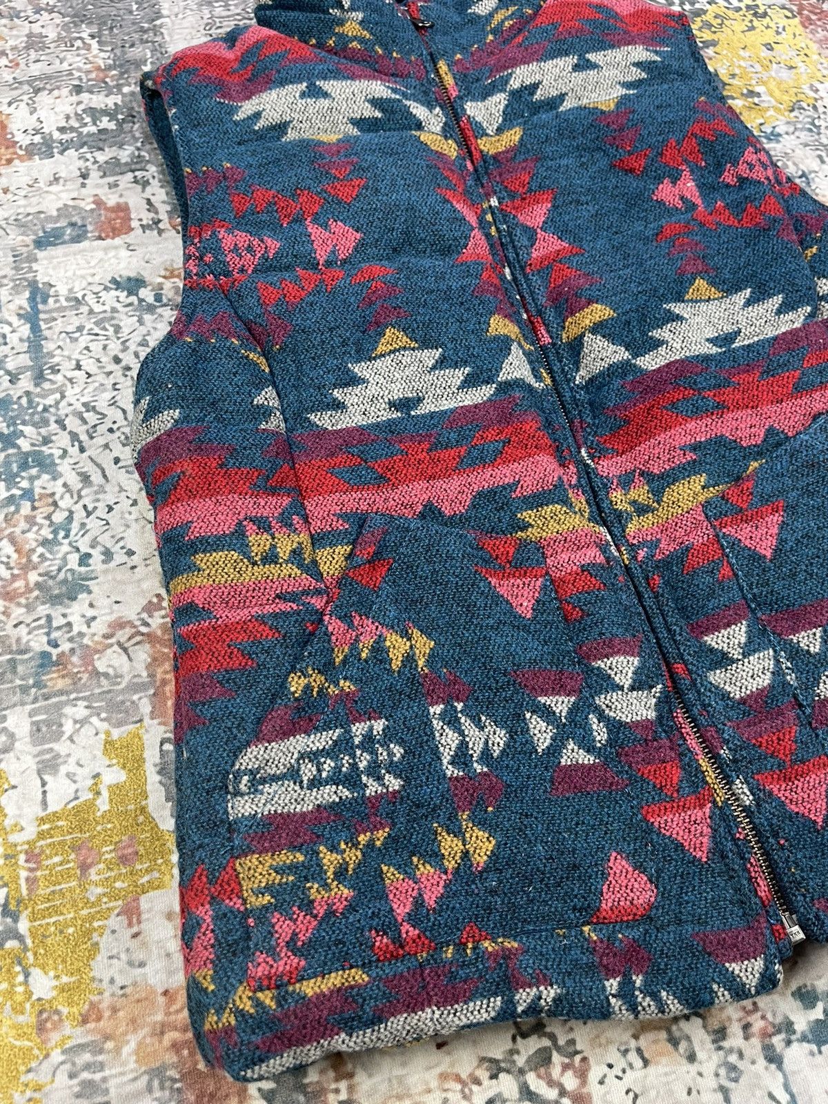American Eagle Outfitters American Eagle Outfitters Native Down Vest Size XS / US 0-2 / IT 36-38 - 2 Thumbnail