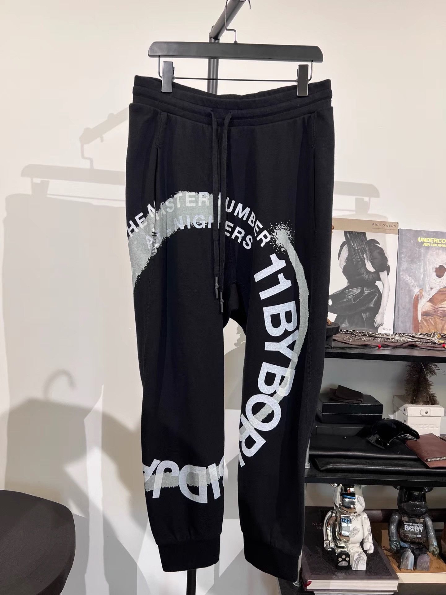 11 By Boris Bidjan Saberi 11by BBS Letter Print Elastic Cuff Pants K35 Size US 35 - 1 Thumbnail
