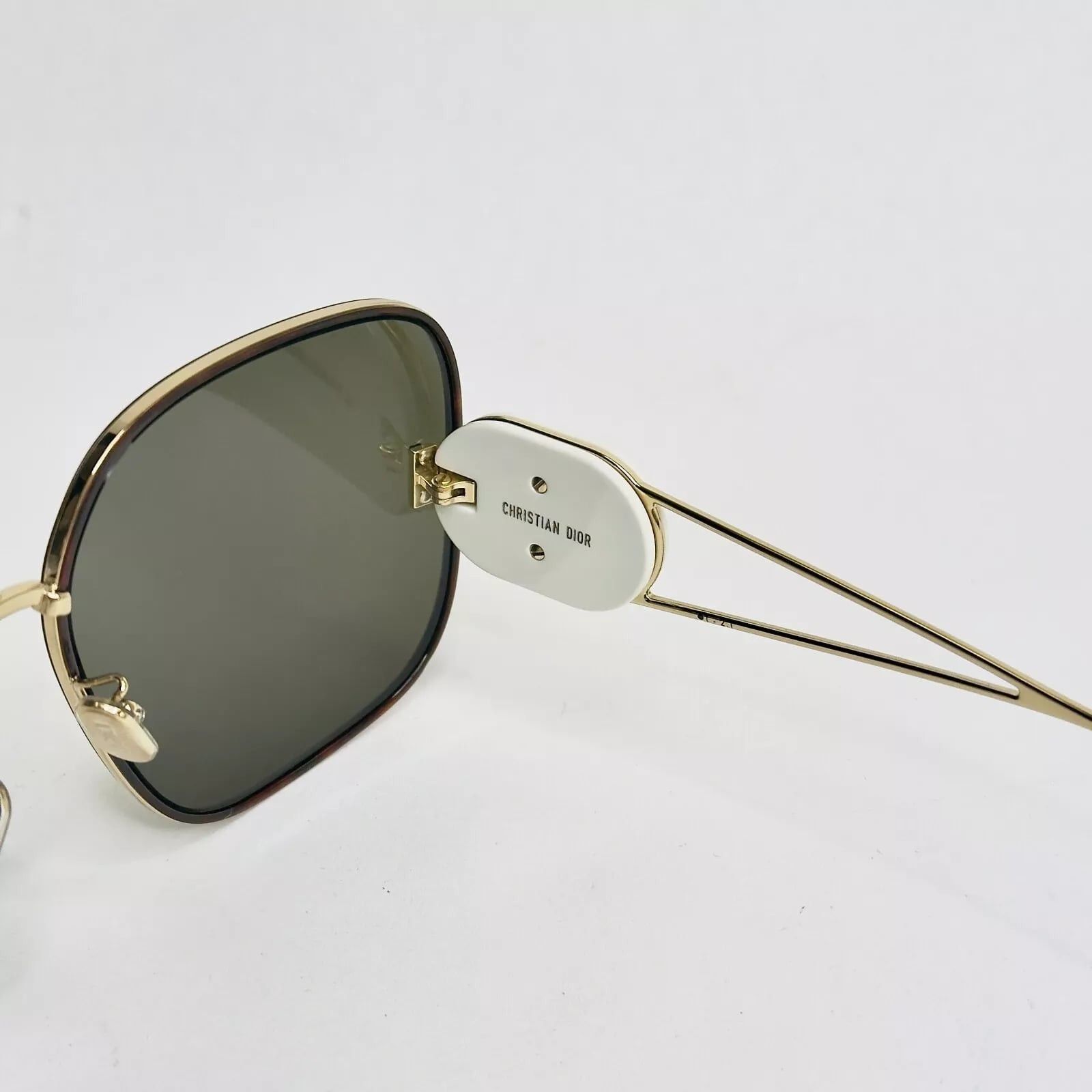 Christian Dior Monsieur CHRISTIAN DIOR DIORBOBBY Gold BOBBY S1U Sunglasses CD40050U Size ONE SIZE - 9 Thumbnail