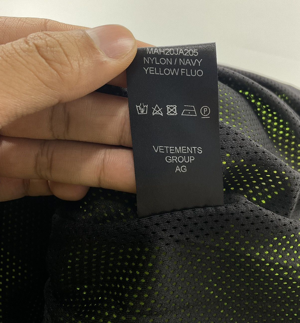 Vetements Vetements F/W'19 Hi Vis Anarchy Parka Jacket Size US S / EU 44-46 / 1 - 16 Thumbnail