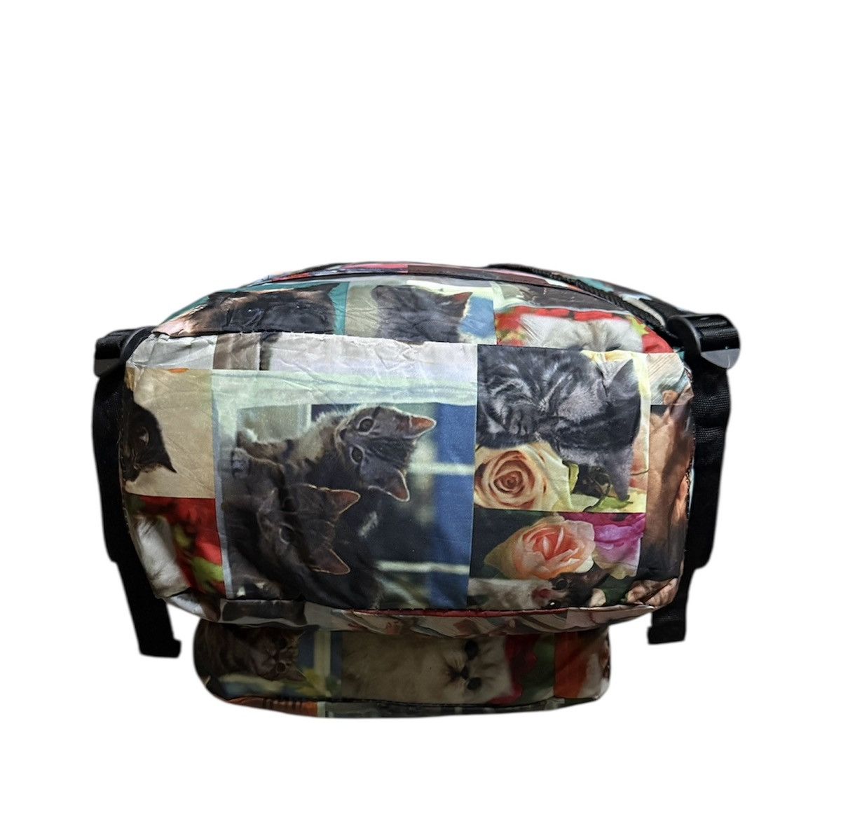 Japanese Brand Bagpack Featuring a Collage Print Of Cat Photos pink Roses Size ONE SIZE - 5 Thumbnail