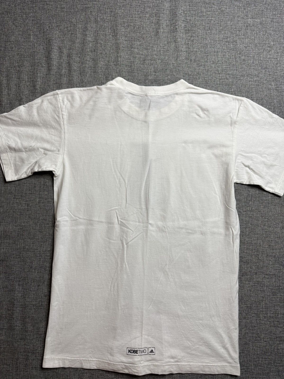 Adidas Vintage Adidas Kobe Two Big Logo white T-Shirt Size US S / EU 44-46 / 1 - 12 Thumbnail