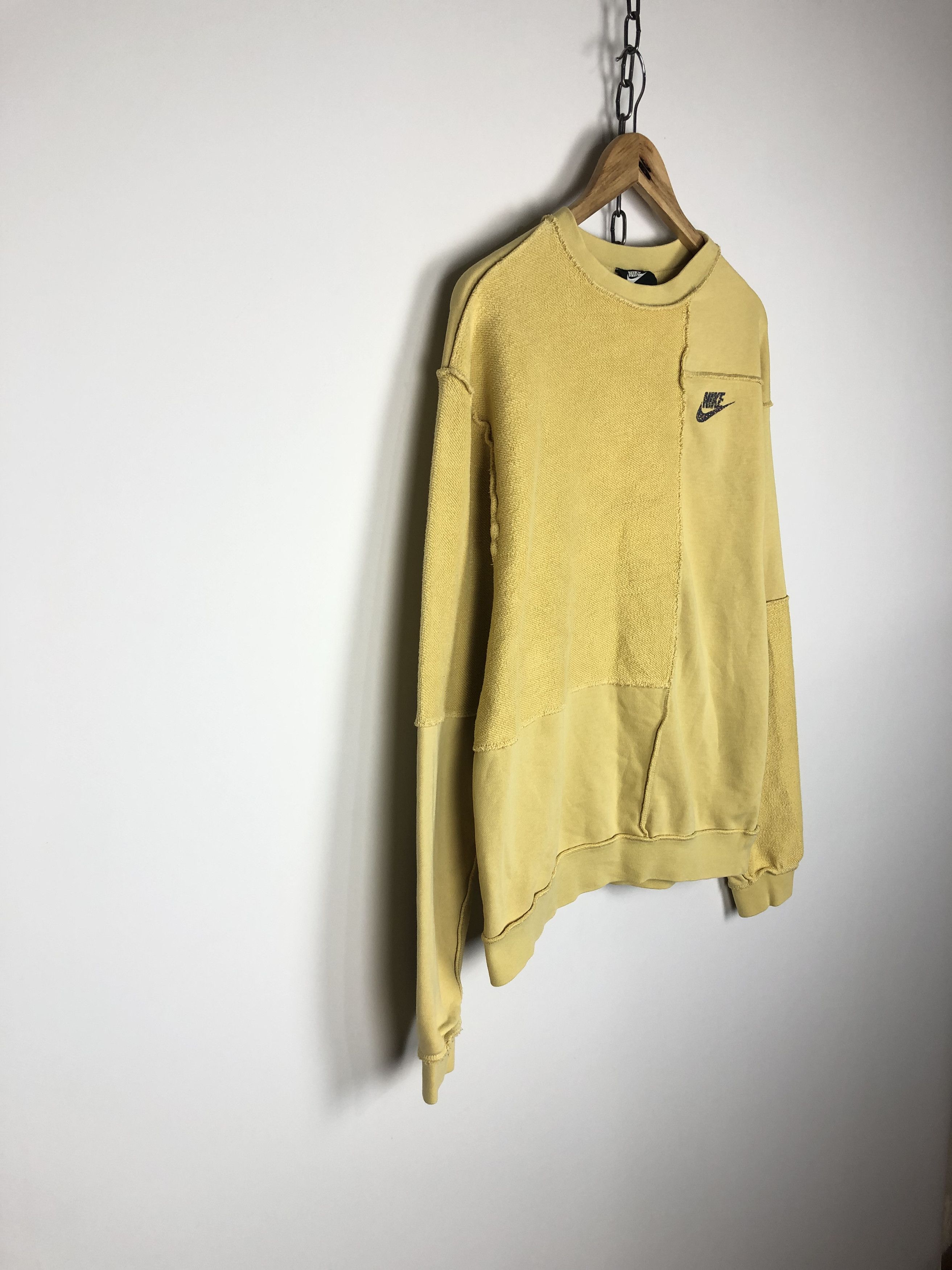 Nike Nike Assymetric Sweatshirt Crewneck Spellout Yellow size S Size US S / EU 44-46 / 1 - 5 Thumbnail