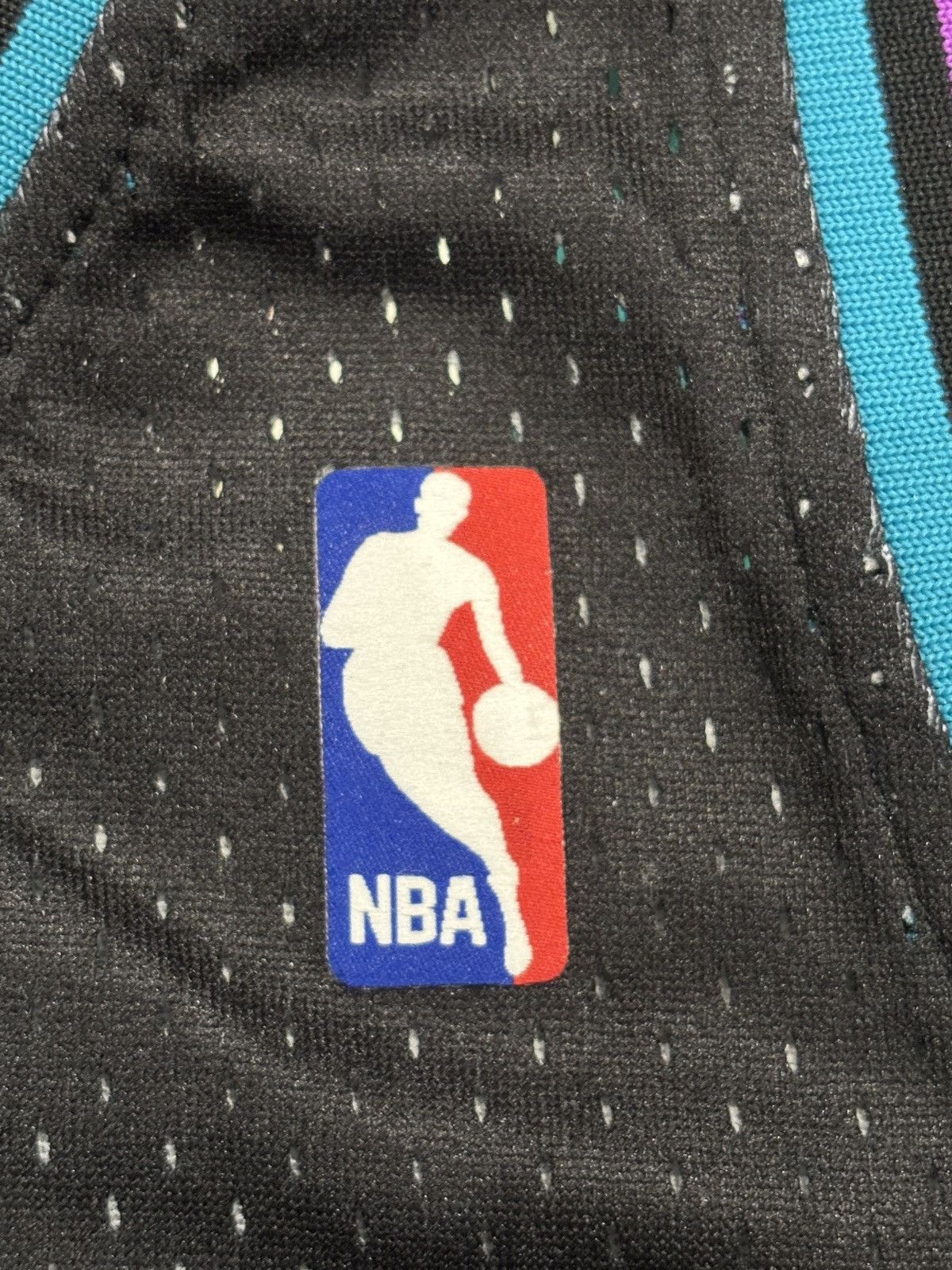 Mitchell & Ness NBA Charlotte Hornets Larry Johnson Jersey Mitchell Ness Size US L / EU 52-54 / 3 - 8 Thumbnail