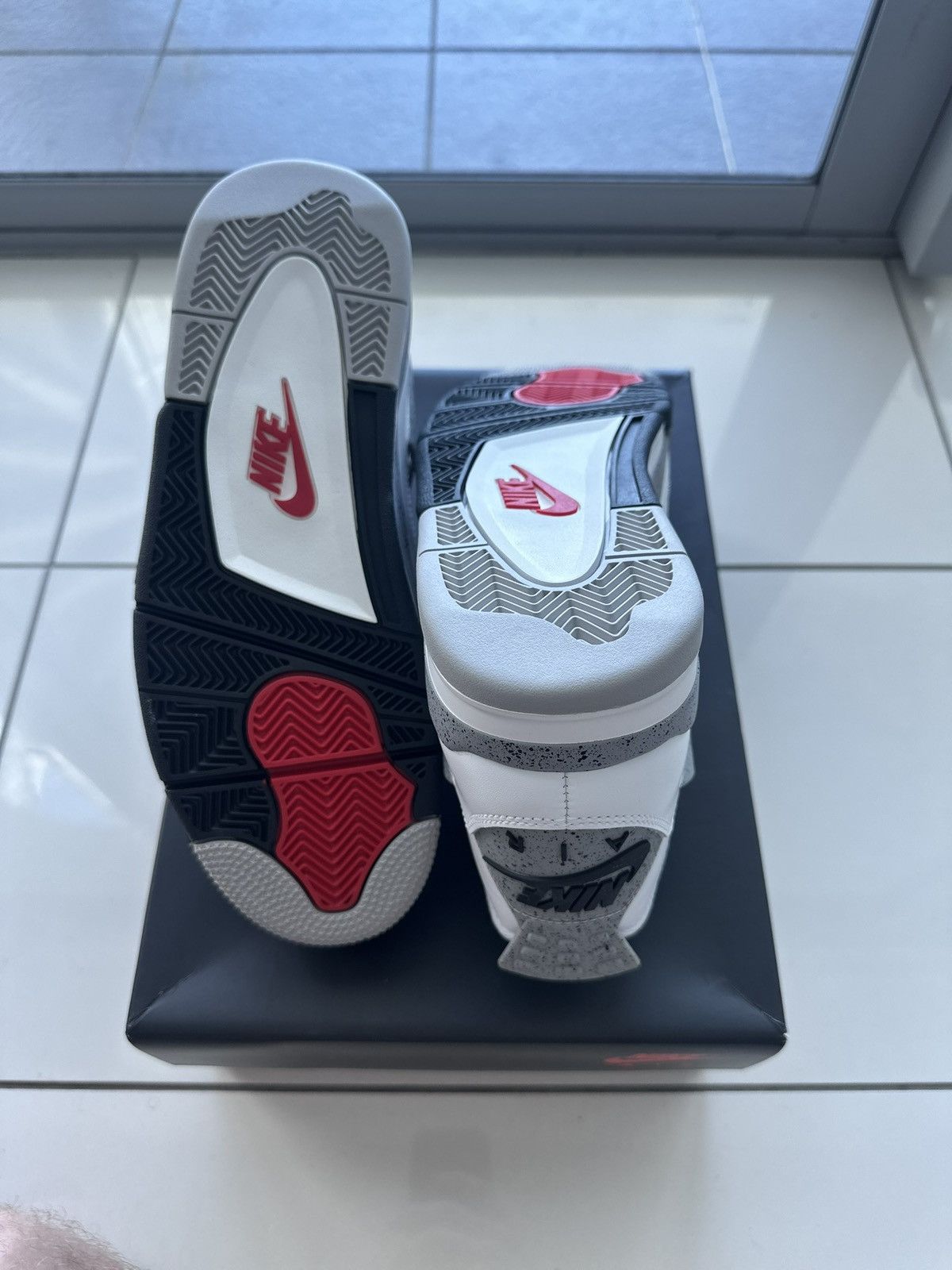 Jordan Brand J4 white cement Size US 9 / EU 42 - 10 Thumbnail