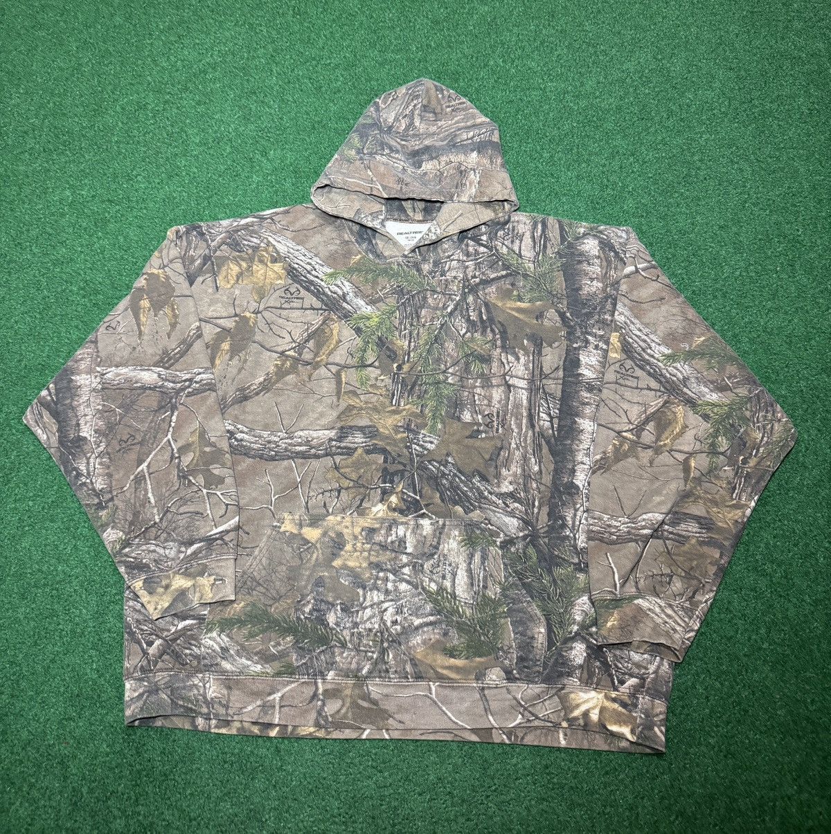 Realtree Vintage Realtree Camo Y2K Boxy 27x28 Baggy Hip Hop Hoodie Size US XXL / EU 58 / 5 - 1 Thumbnail