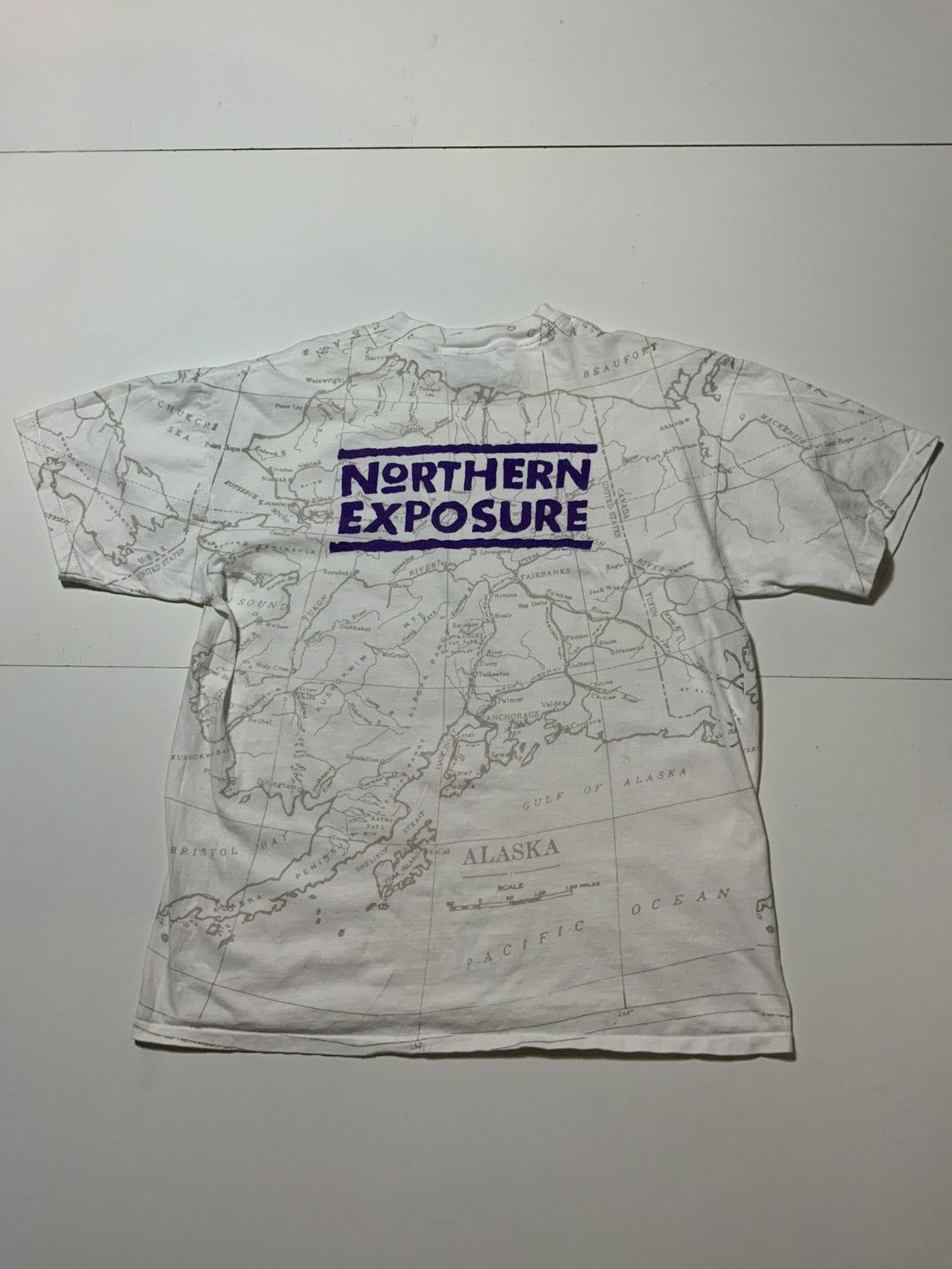 Vintage VTG Northern Exposure Alaska AOP Map Moose CBS TV T-Shirt Size US XL / EU 56 / 4 - 1 Thumbnail