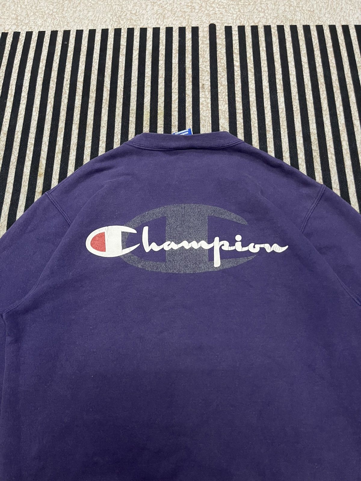 Champion 90s CHAMPION BIG PRINT SWEATSHIRT DISTRESSED Size US M / EU 48-50 / 2 - 12 Thumbnail