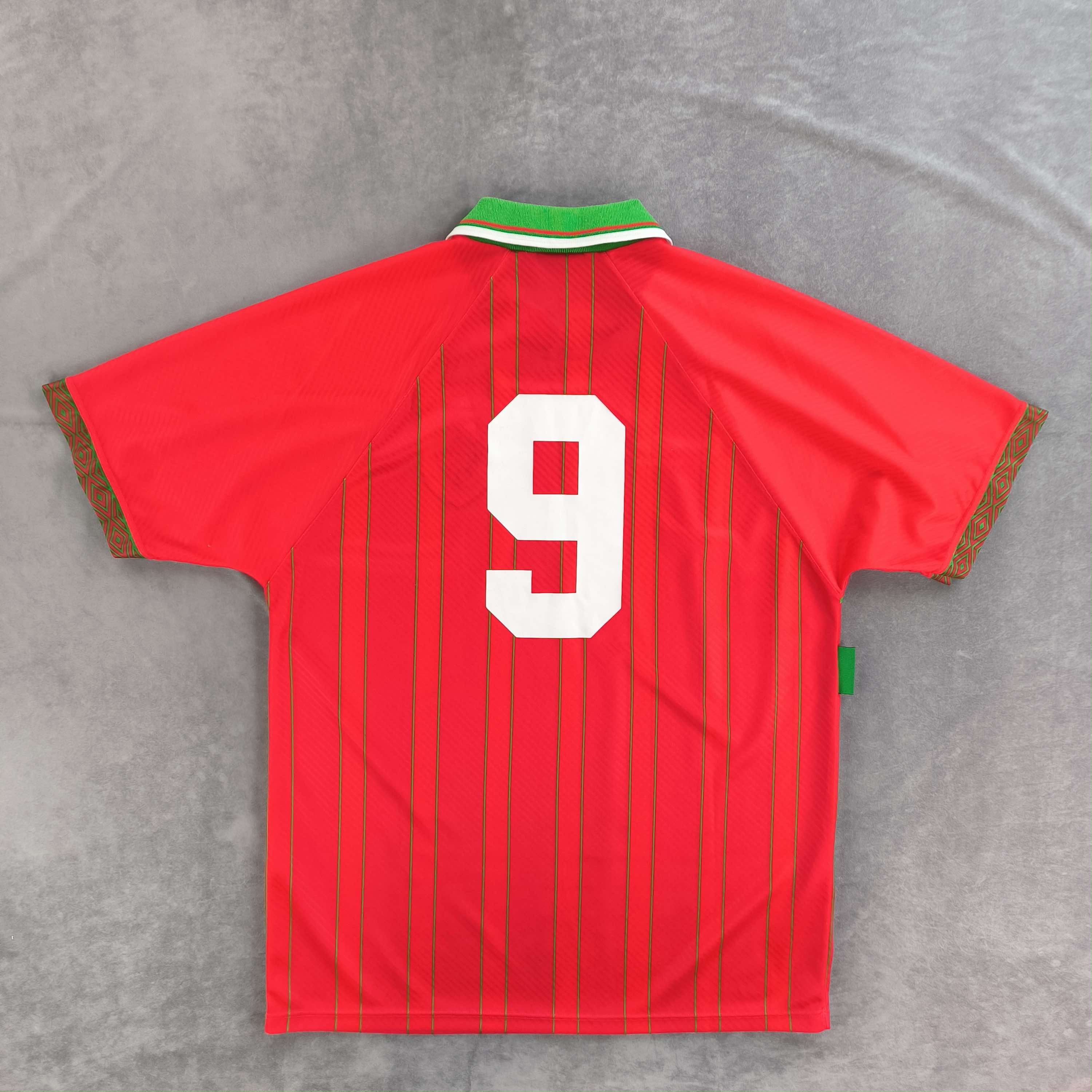 Umbro Wales 1994-96 Umbro home #9 football jersey shirt size XL Size US XL / EU 56 / 4 - 2 Thumbnail
