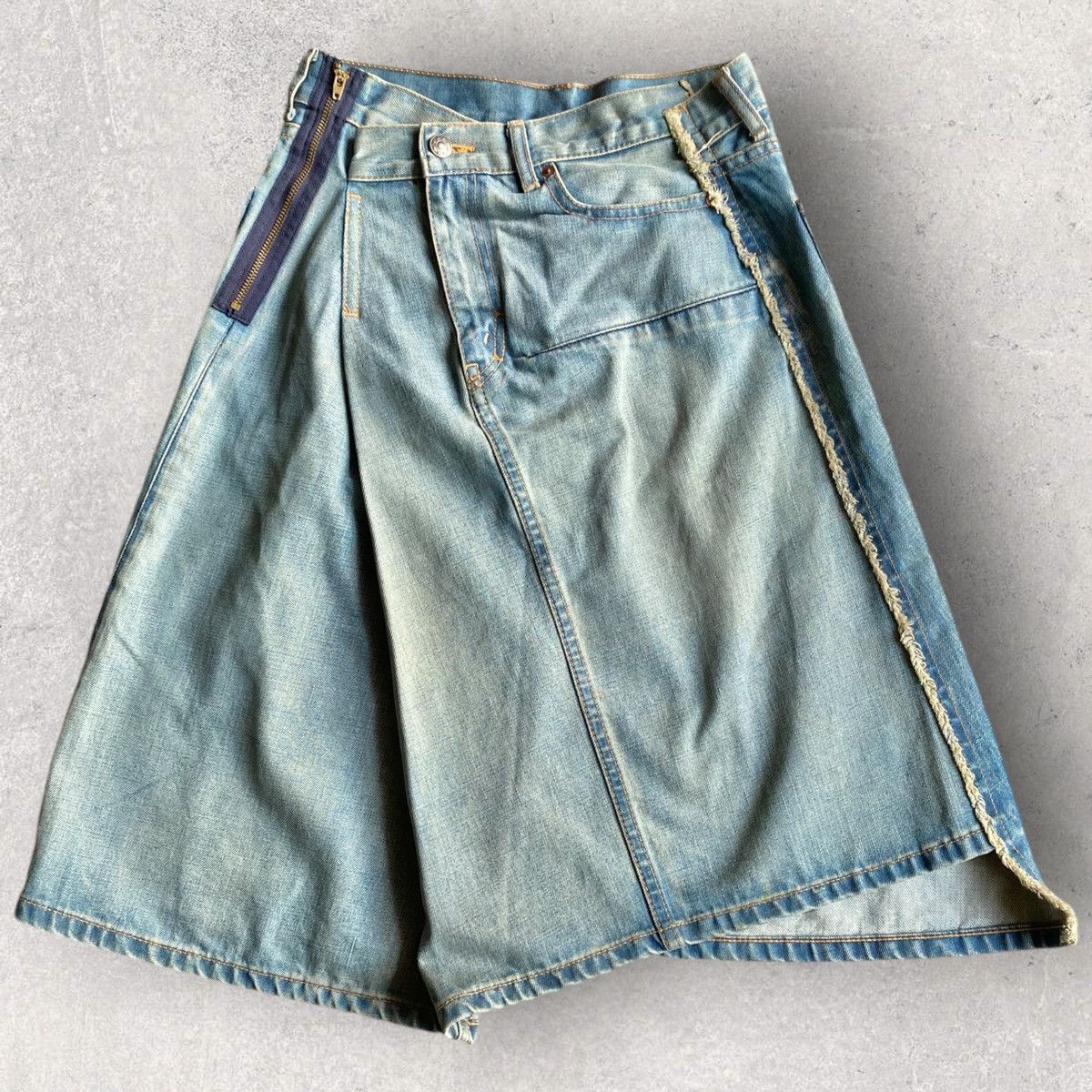 Comme des Garcons AW04 Back-to-front denim skirt Size 27" / US 4 / IT 40 - 3 Thumbnail