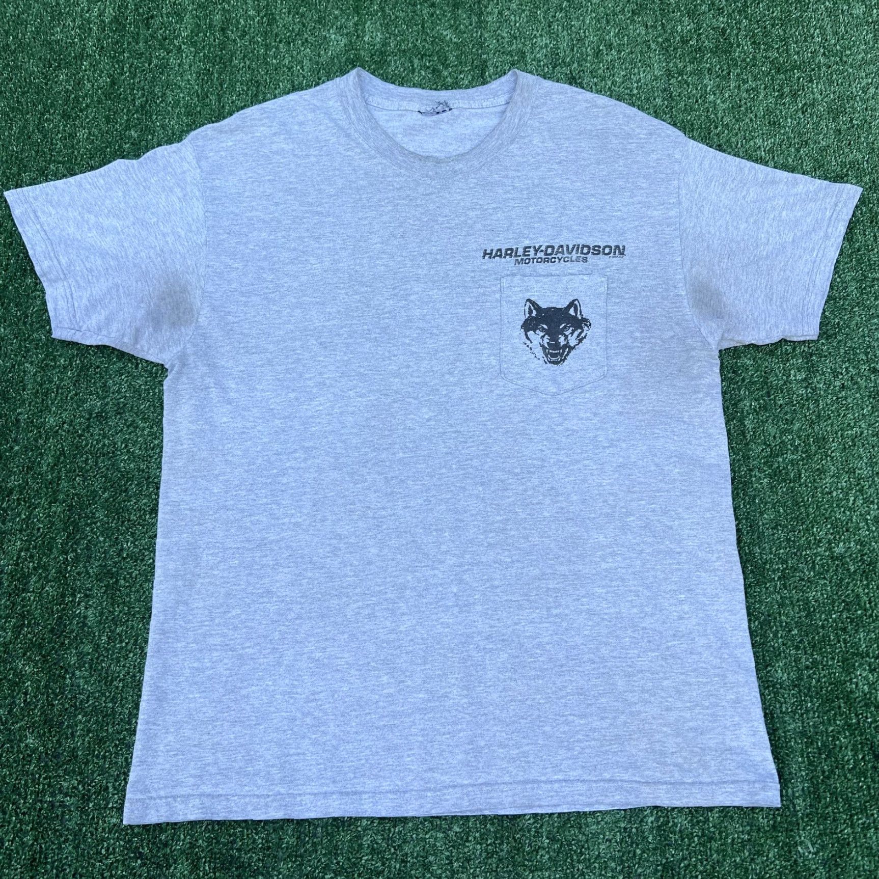 Harley Davidson VINTAGE Harley-Davidson T-Shirt Mens L Gray Pocket Wolf Las Vegas Biker Y2K Shirt Mens Gray Harley-Davidson T-Shirt Pocket Wolf Size US L / EU 52-54 / 3 - 5 Thumbnail