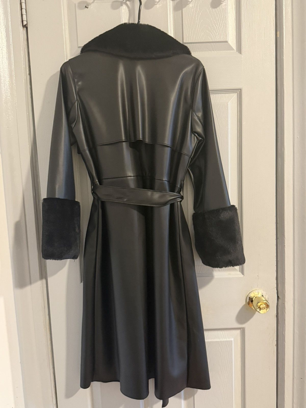 Forever 21 Faux Fur-Trim Faux Suede Wrap Coat Size S / US 4 / IT 40 - 4 Thumbnail