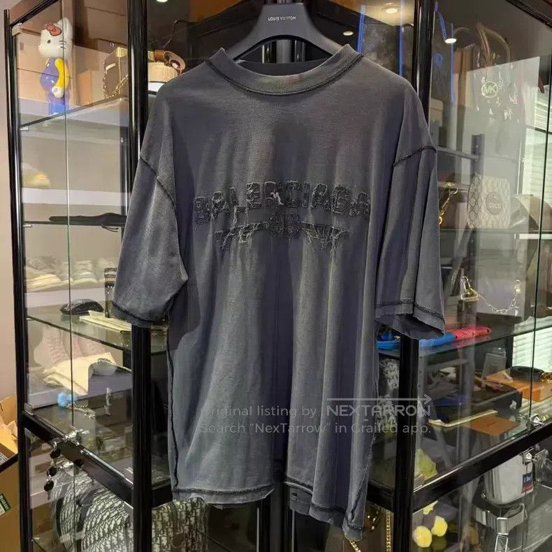 Balenciaga Balenciaga Distressed Destroyed Short Sleeve Size US S / EU 44-46 / 1 - 1 Thumbnail