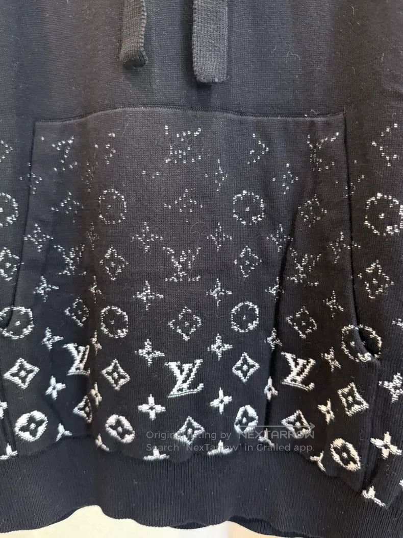 Louis Vuitton Louis Vuitton Black and white gradient print hooded sweats Size US M / EU 48-50 / 2 - 3 Thumbnail