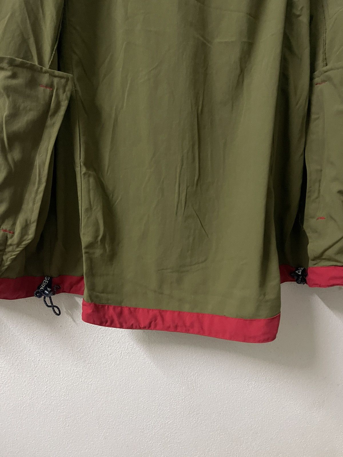 Vintage Vintage GERRY Performance Outdoor Jacket With Patches Size US L / EU 52-54 / 3 - 12 Thumbnail