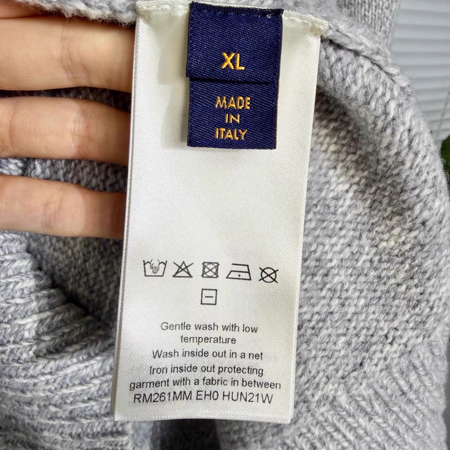 Louis Vuitton LV Monogram Fox Wool Cashmere Sweater XL Grey Size US XL / EU 56 / 4 - 4 Thumbnail