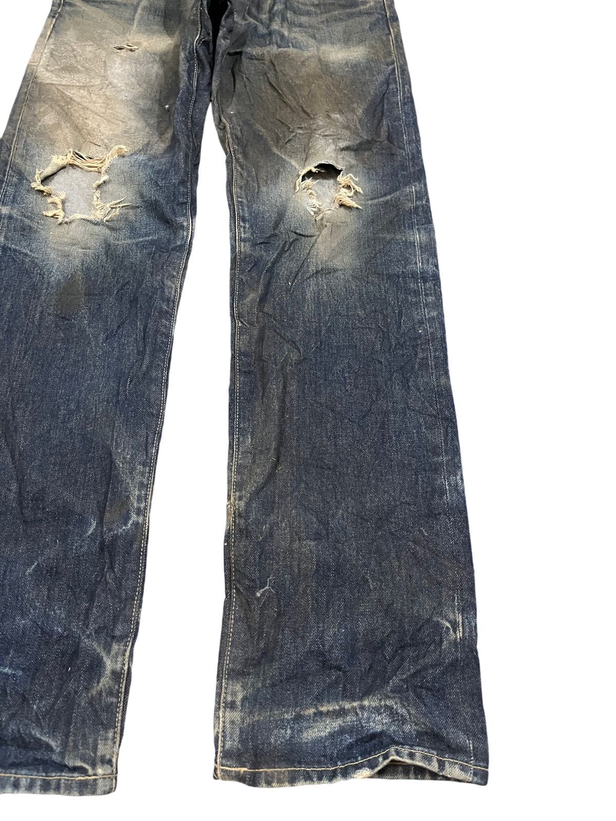 Jun Takahashi Vintage Uniqlo thrashed Mudwash Distressed Denim Size US 31 - 3 Thumbnail