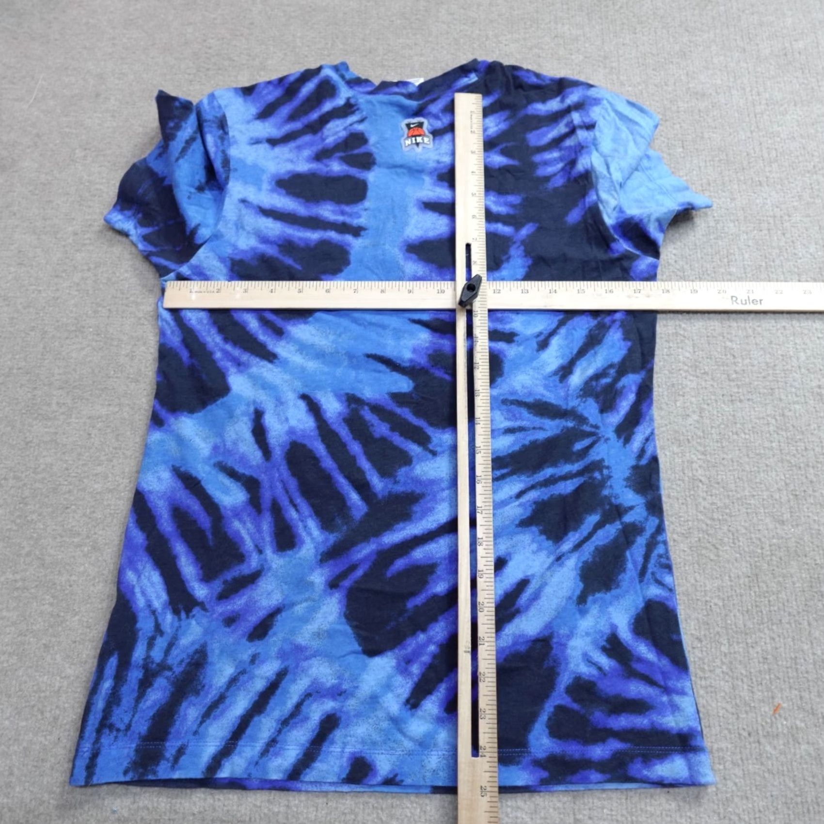 Nike Nike Shirt Small Blue Tie Dye Skeleton Crew Neck Short Sleeve T-Shirt Mens XS? Size US S / EU 44-46 / 1 - 6 Thumbnail