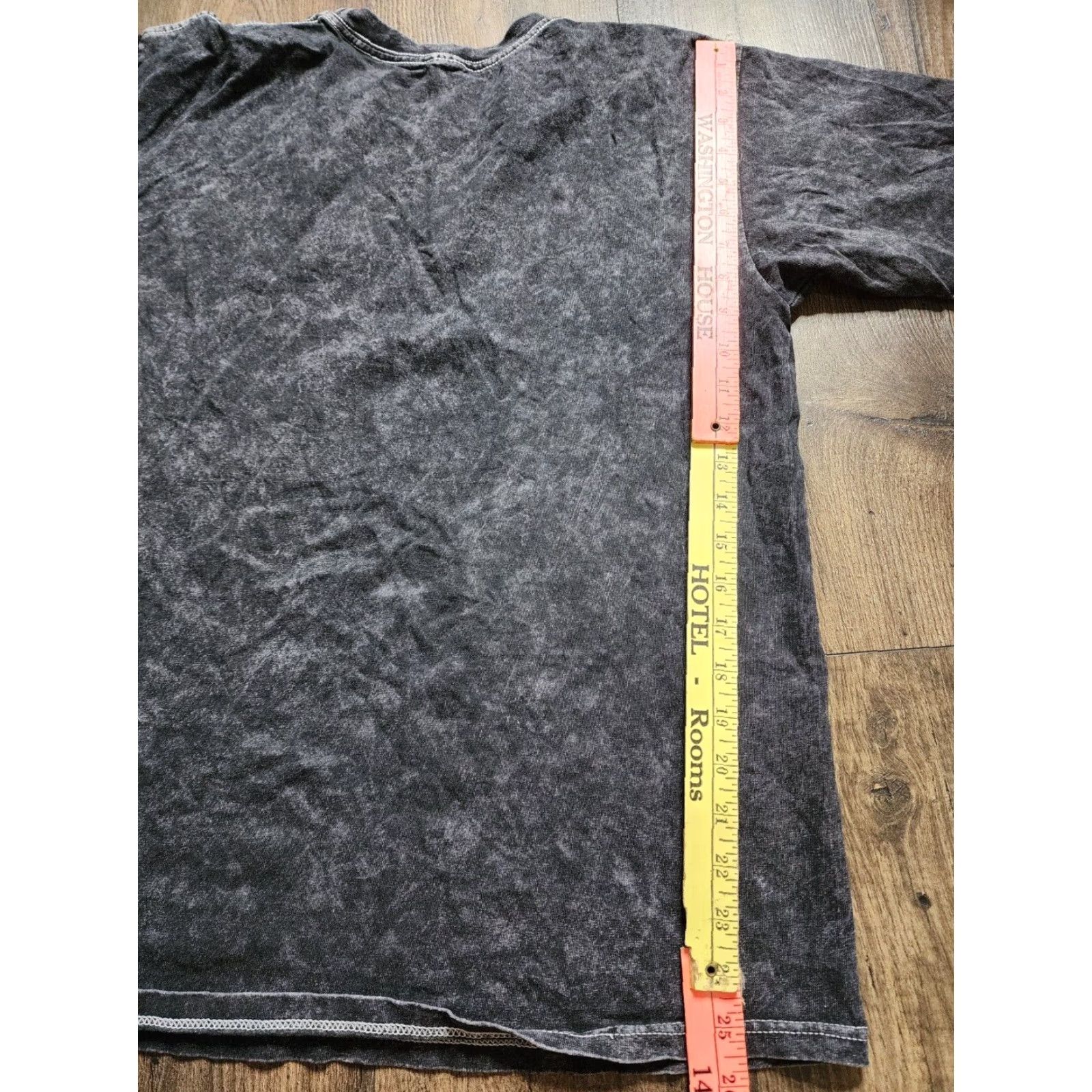 Vintage VINTAGE AC/DC Unisex Graphic T-Shirt Size 1X Crew Neck Flames Acid Wash Rock Band 80s 90s Size US XL / EU 56 / 4 - 3 Thumbnail