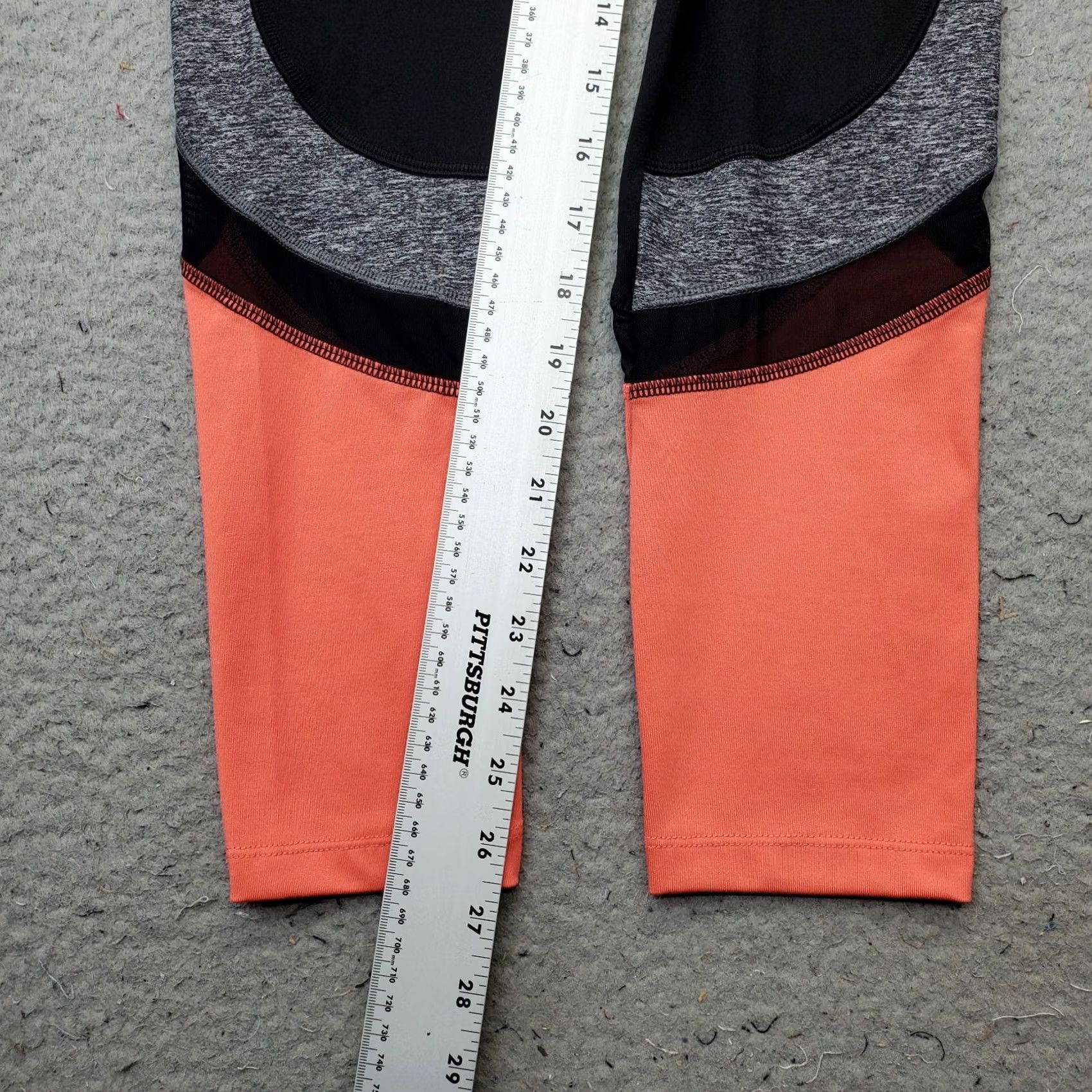 Victoria's Secret PINK Victoria's Secret Cropped Leggings Womens M Multi Ultimate Skinny Seamless Size 32" / US 10 / IT 46 - 4 Thumbnail