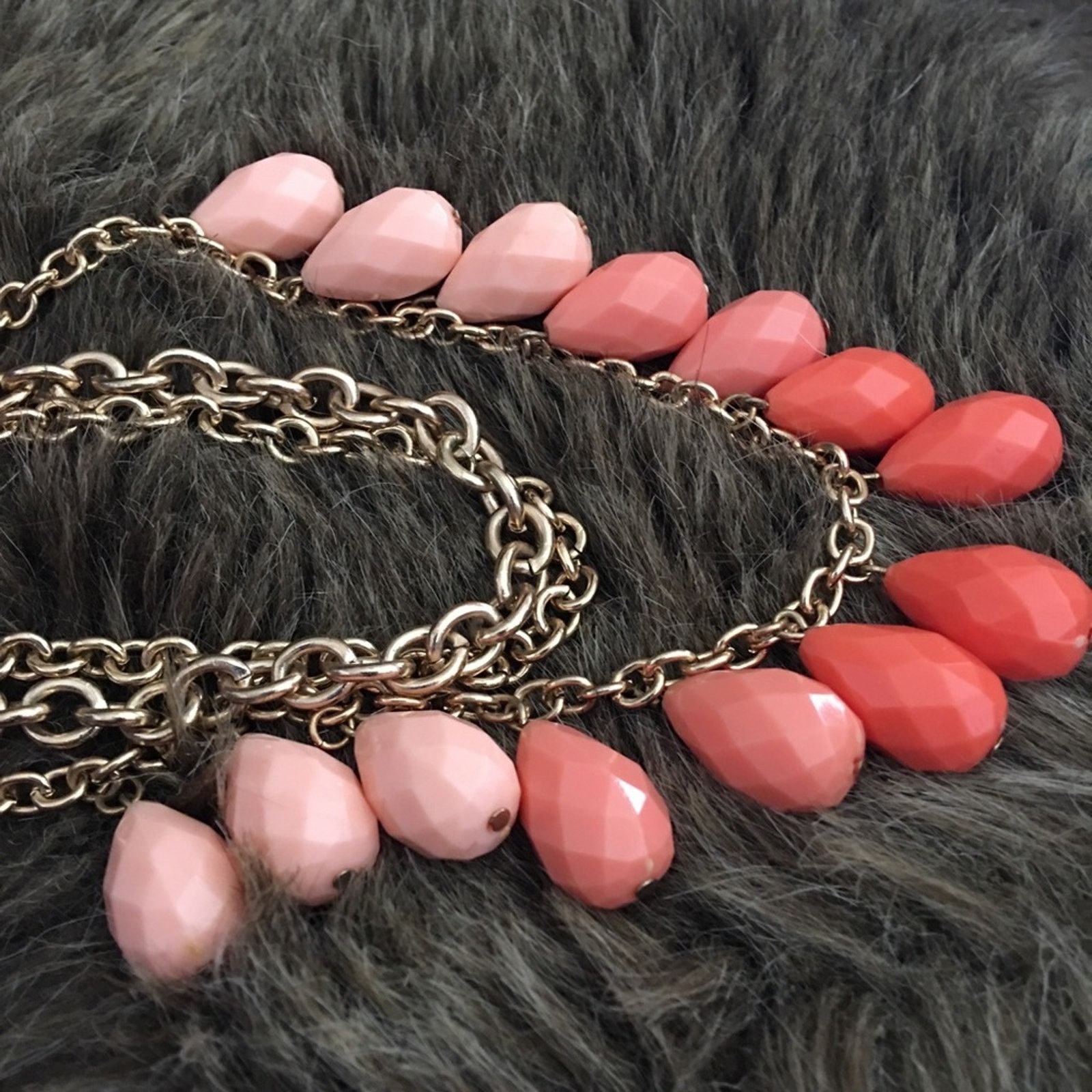 Vintage Vintage peach chandelier gold tone chain necklace Size ONE SIZE - 6 Thumbnail
