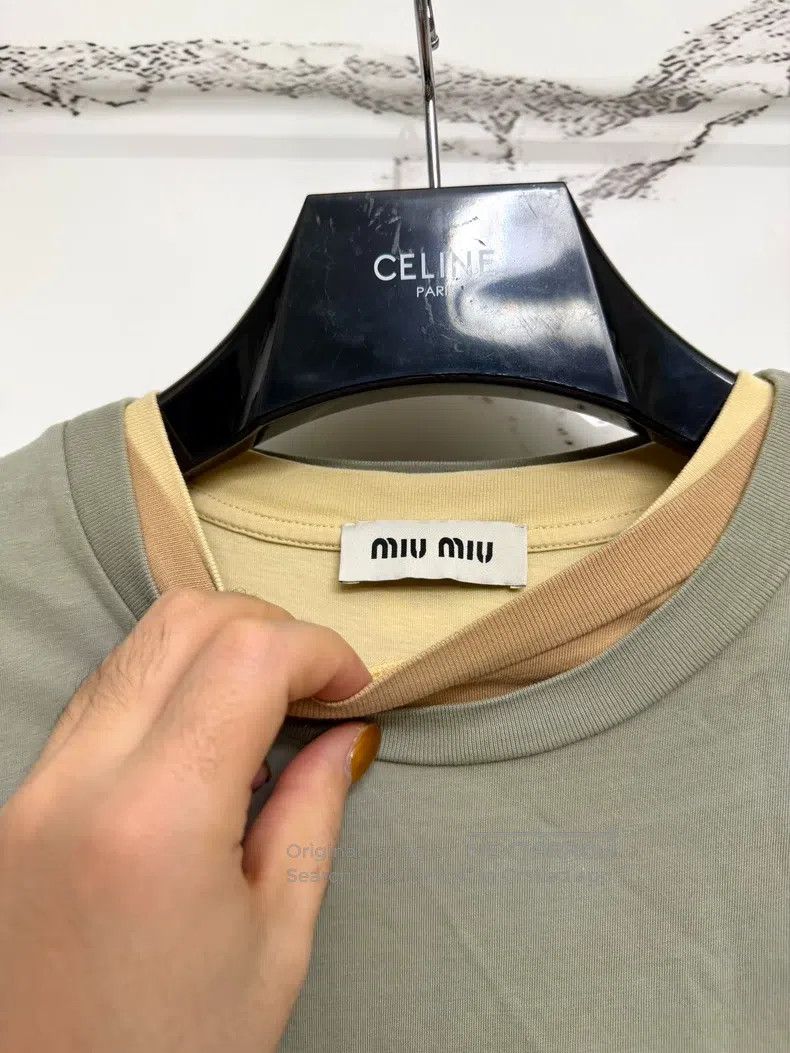 Miu Miu Miu Miu Light-colored three-piece sweater set Size US S / EU 44-46 / 1 - 2 Thumbnail