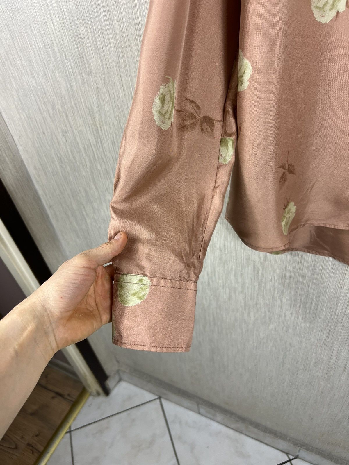 Marni Vintage Marni silk shirt full print white roses button up Size US M / EU 48-50 / 2 - 11 Thumbnail
