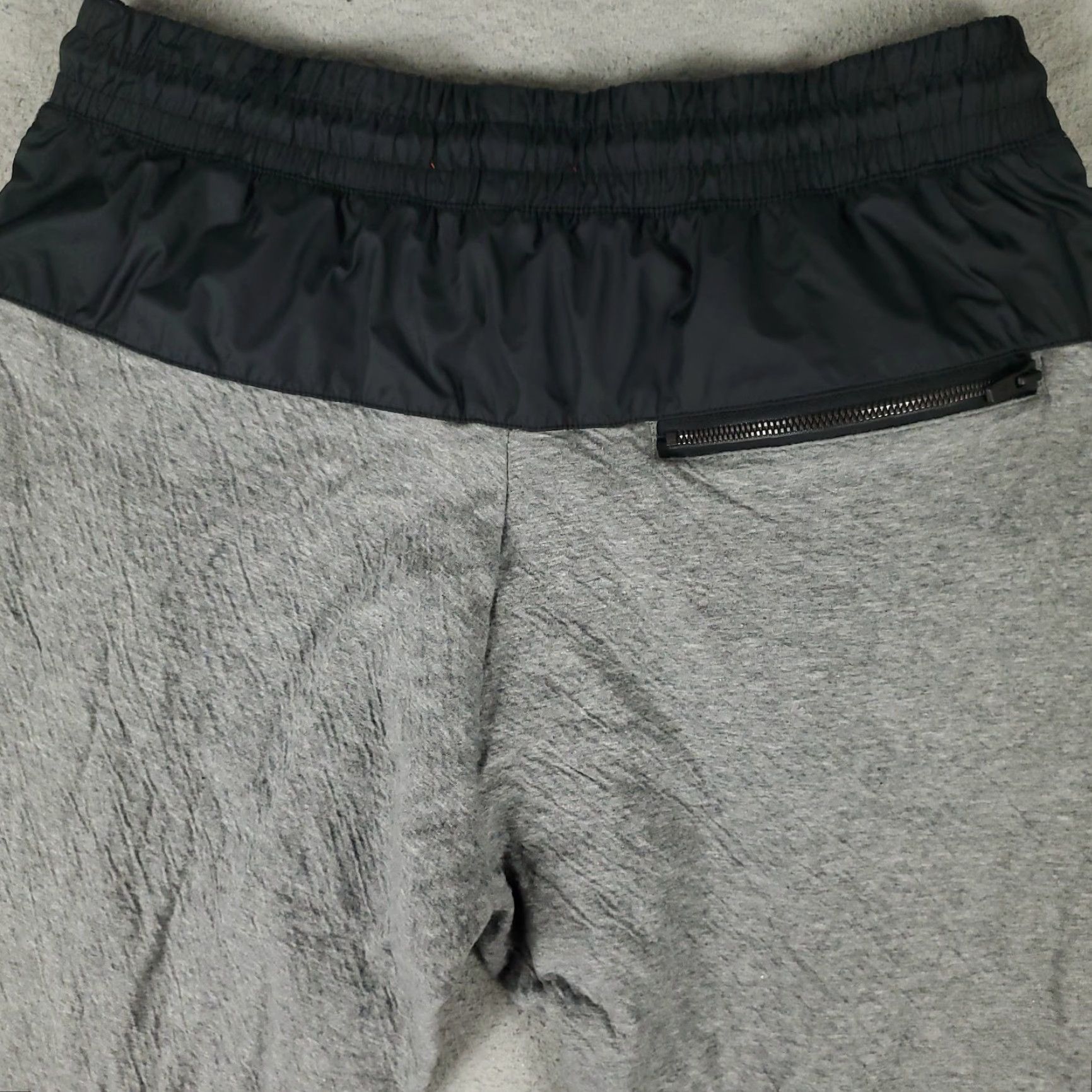 Nike Nike Pants Mens Large Gray Lace Tie Track Sweatpants Joggers Athletic Knit Pockets Elastic Waist Regular Size Type: Regular Size US 33 - 7 Thumbnail