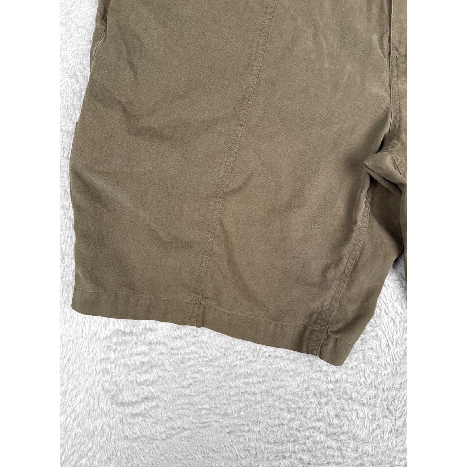 Tommy Bahama Tommy Bahama Shorts Mens 38 Flat Front Brown Khaki Chino Zip Fly Pockets Casual Size US 38 / EU 54 - 3 Thumbnail