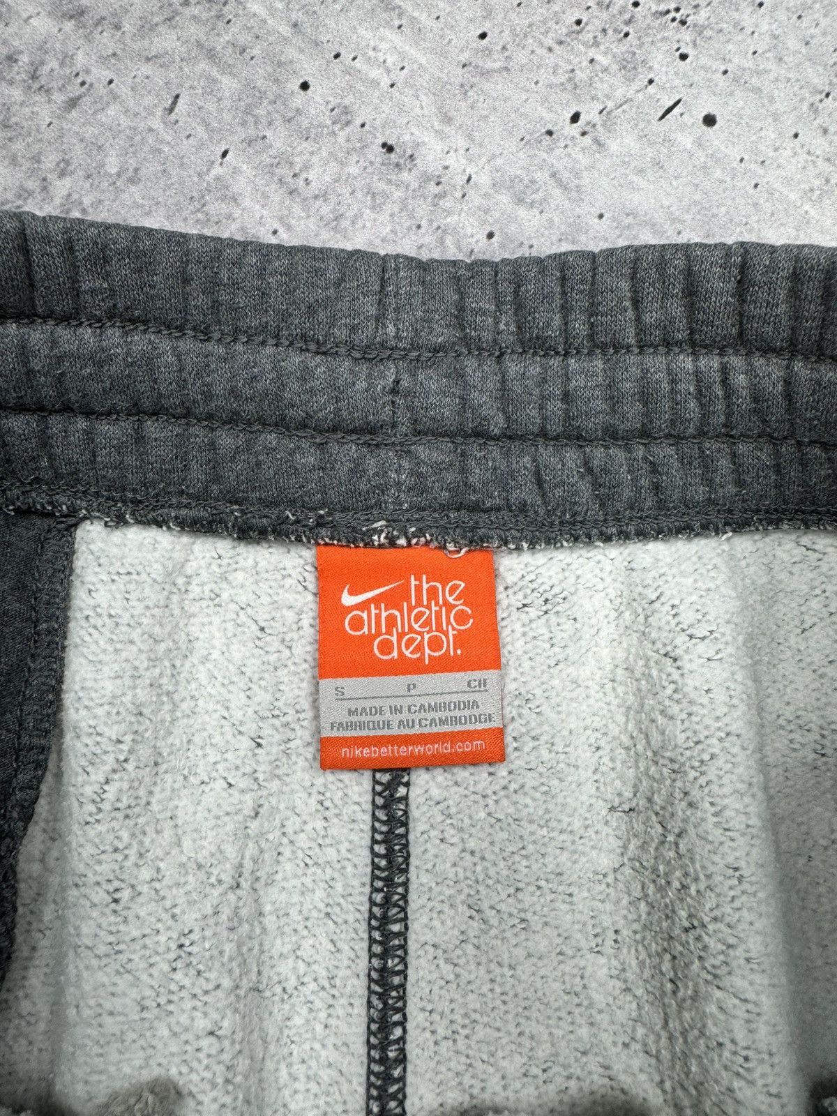 Nike × Vintage Vintage Nike Y2K Style Grey Wide Leg Loose Sweatpants Pants Size US 30 / EU 46 - 11 Thumbnail