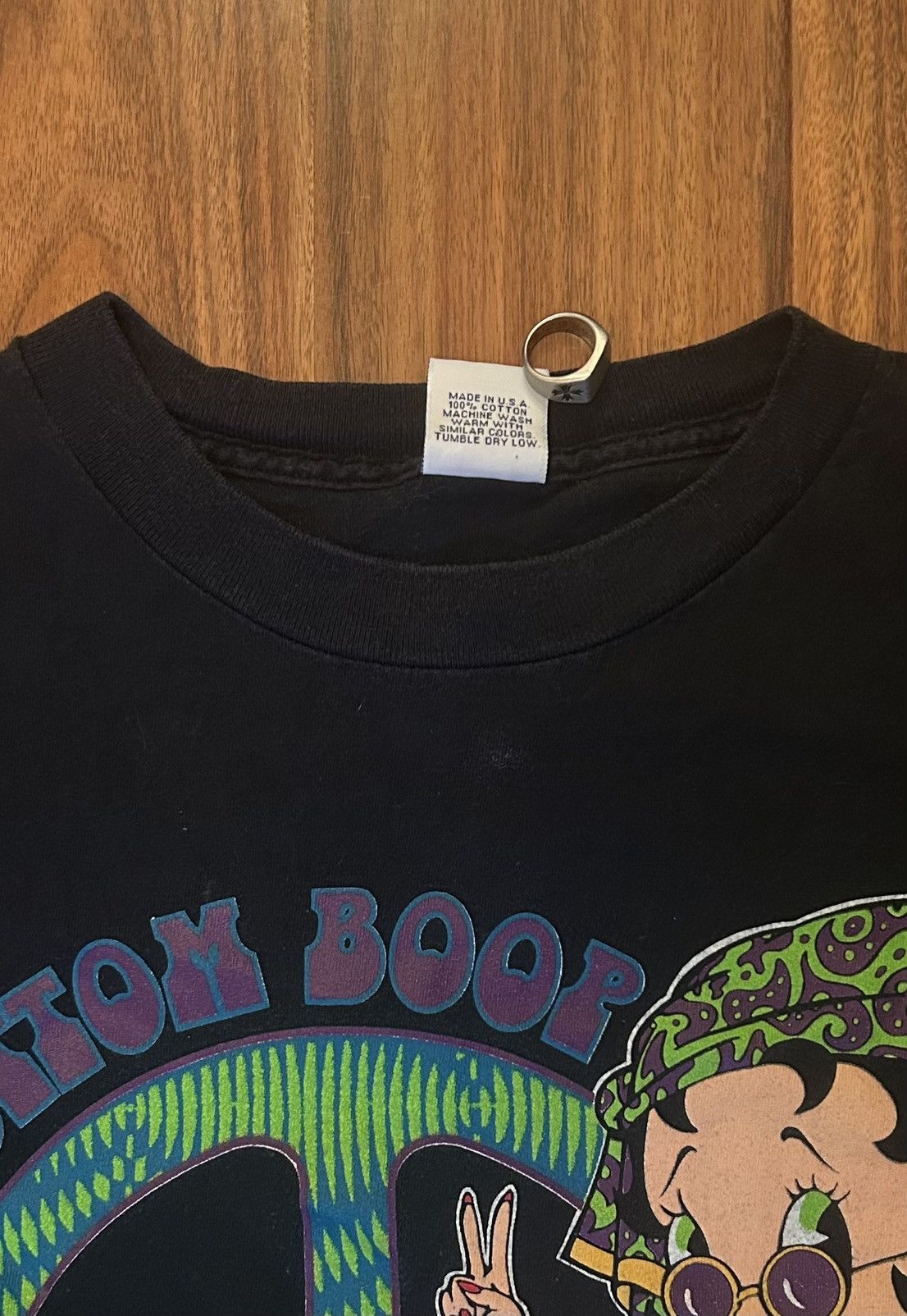 Vintage Vtg 1993 Betty Boop Bellbottom Boop Peace Sign T-Shirt XL Size US XL / EU 56 / 4 - 9 Thumbnail