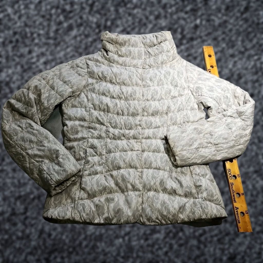 Eddie Bauer VINTAGE Eddie Bauer Womens Jacket Puffer Beige Floral Lace Goose Down Motif Snap Mid-Length Zip Full Zip Pockets Full Zip Size M / US 6-8 / IT 42-44 - 1 Thumbnail