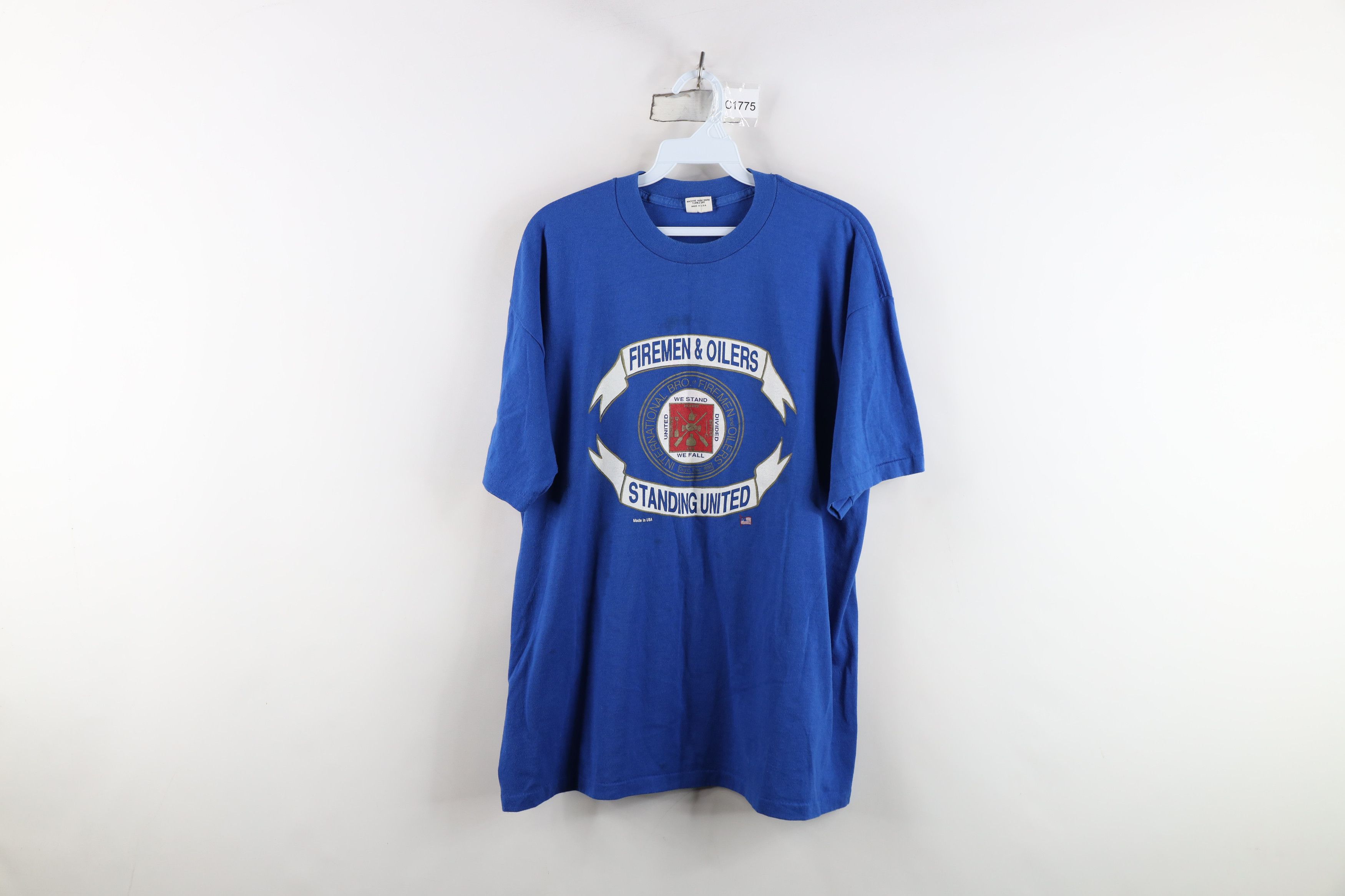 Vintage Vintage 70s 80s Brothers of Firemen and Oilers T-Shirt USA Size US XL / EU 56 / 4 - 1 Thumbnail