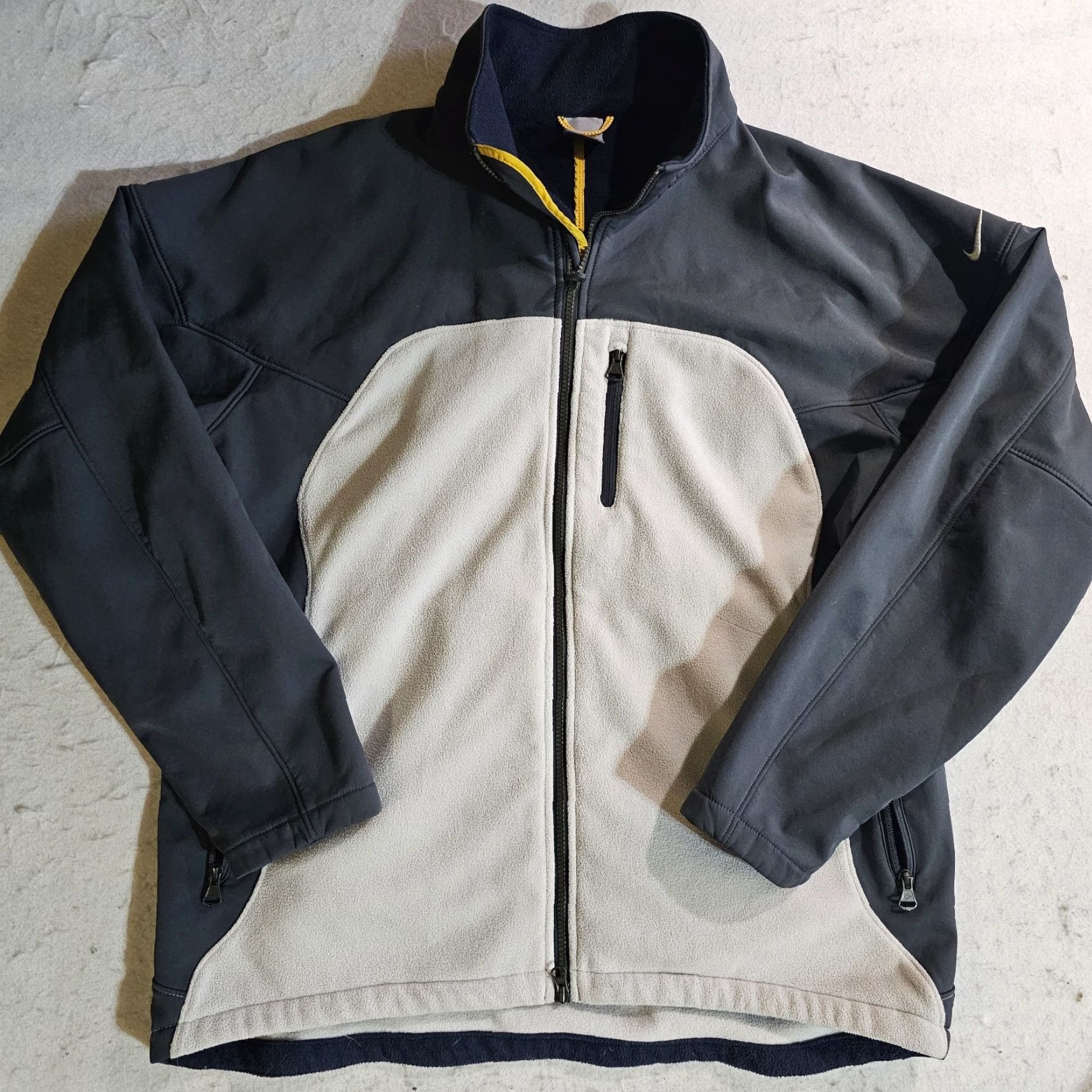 Nike VINTAGE Nike Classic Full Zip Fleece Soft Shell Jacket Gray 2 Tone Mens XL Size Gray Nike Jacket 2 Tone Logo Zipper Embroidered Casual Sportswear Size US XL / EU 56 / 4 - 2 Thumbnail