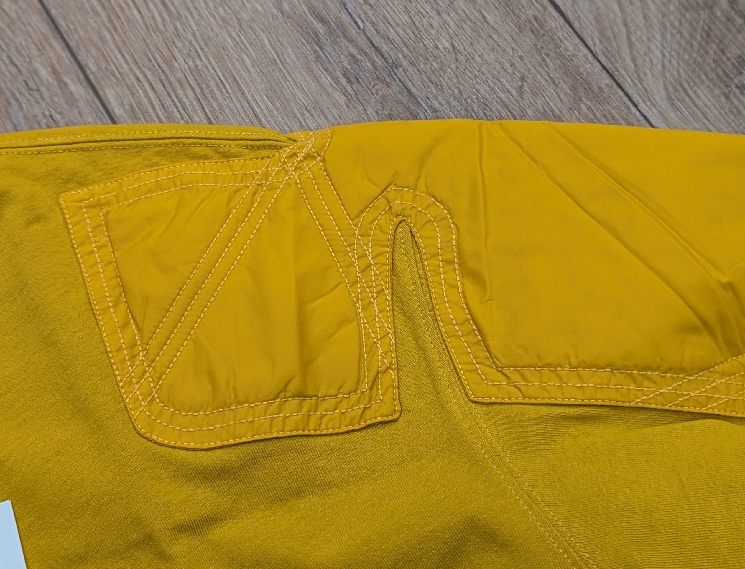 Burberry Burberry Paneled Fine Knit Cotton T-Shirt Jumper Gold Medium Size US M / EU 48-50 / 2 - 3 Thumbnail