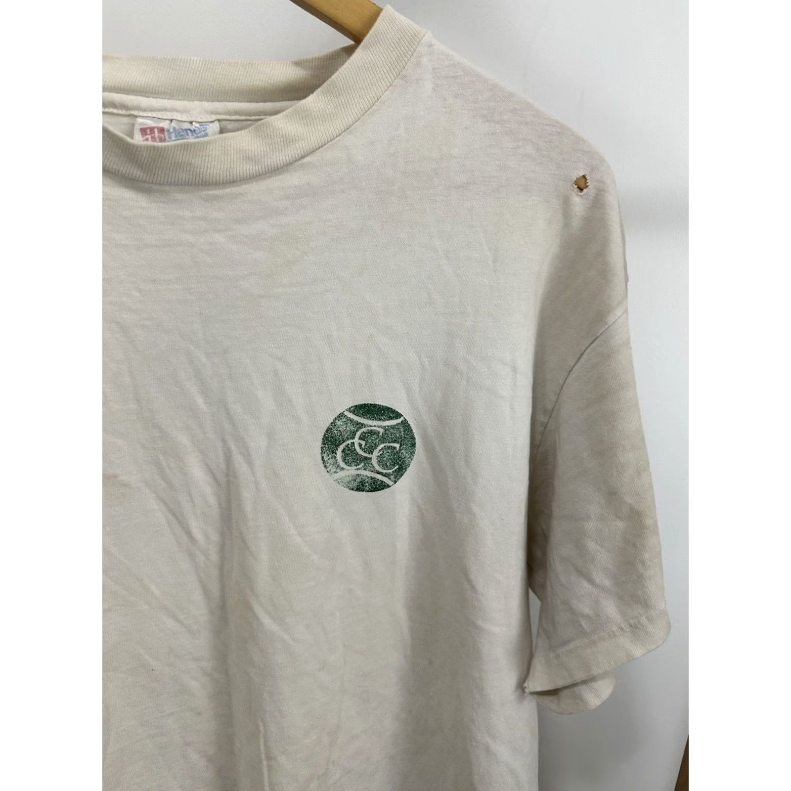 Hanes VTG 90s Country Club Tennis Ball Tree Graphic Worn Soft Cotton Boxy T-Shirt L Men White Hanes Shirt Mens Size US L / EU 52-54 / 3 - 7 Thumbnail