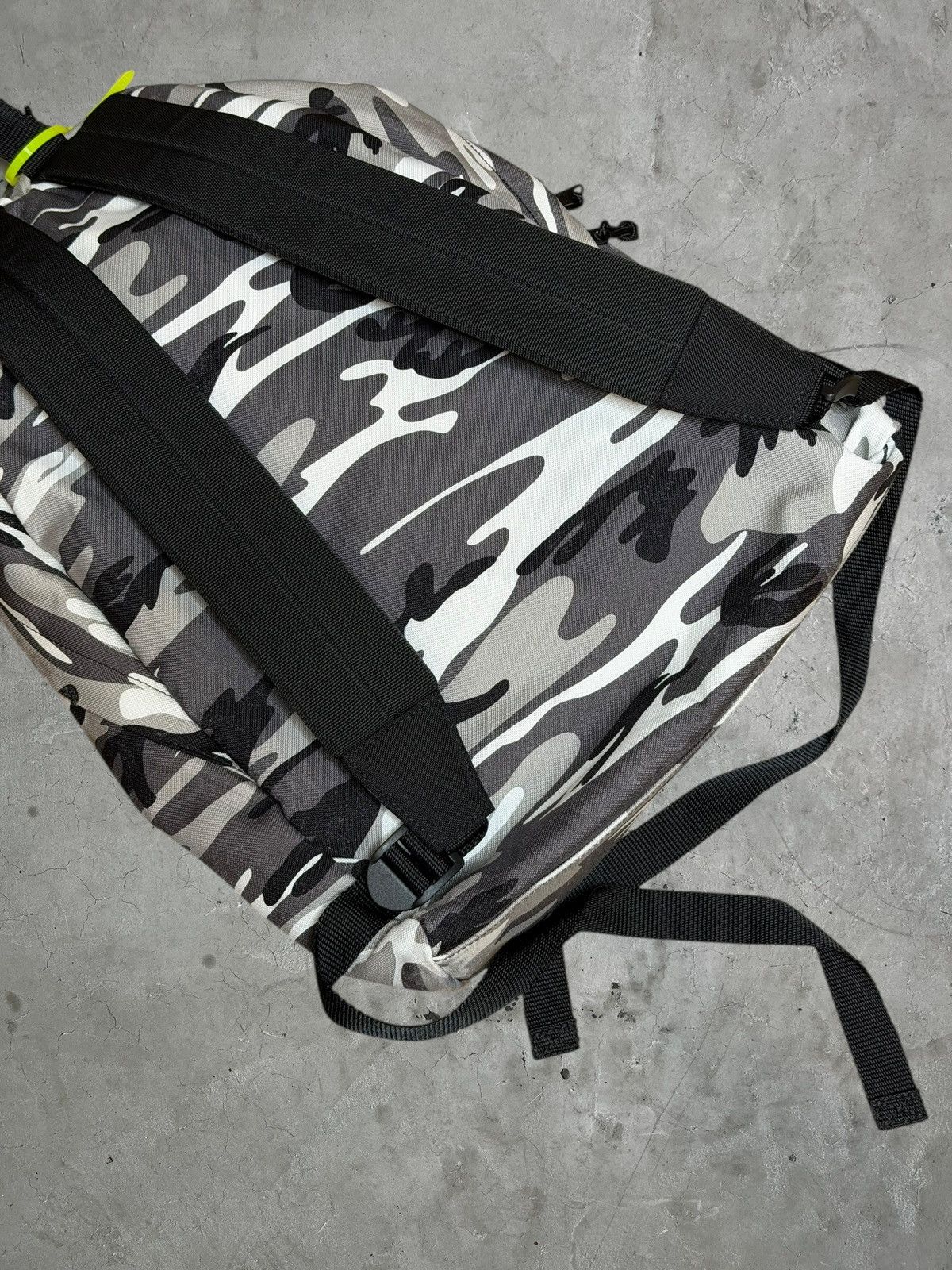 Balenciaga Balenciaga Snow Camo Backpack Size ONE SIZE - 5 Thumbnail
