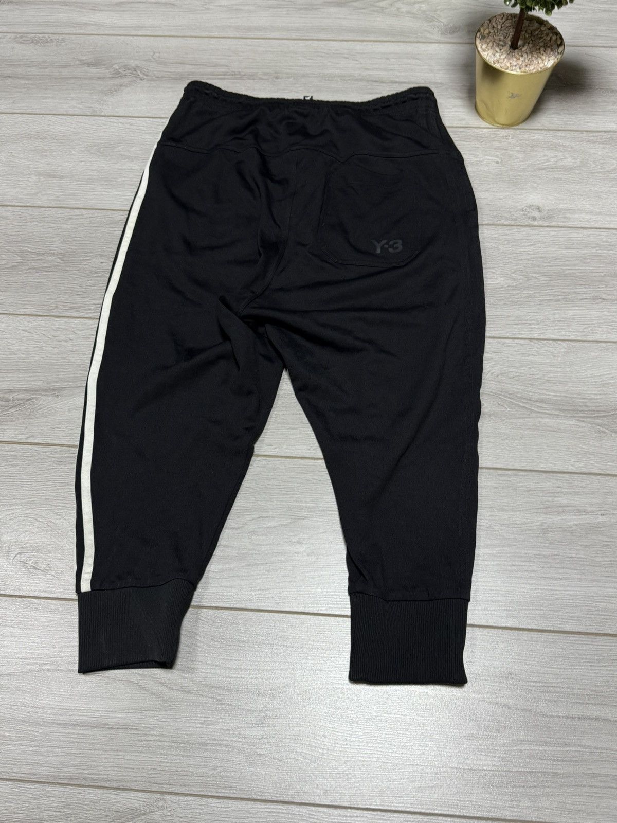 Y-3 Y-3 wide cropped stripes pants pocket logo Size US 32 / EU 48 - 8 Thumbnail