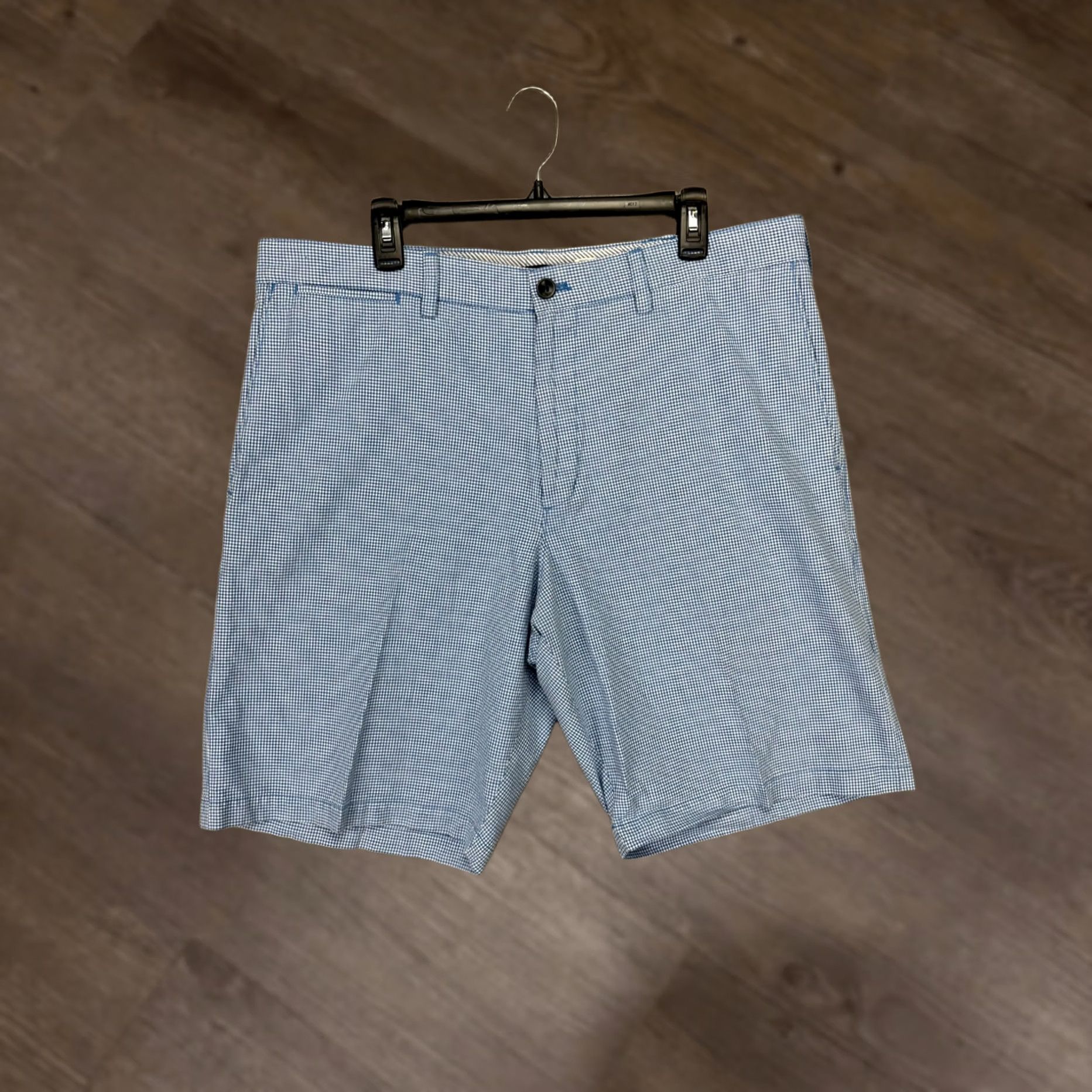 Banana Republic Banana Republic Shorts Men 38 Blue White Pincheck Khakis 100% Cotton Flat Front Casual Size US 38 / EU 54 - 1 Thumbnail