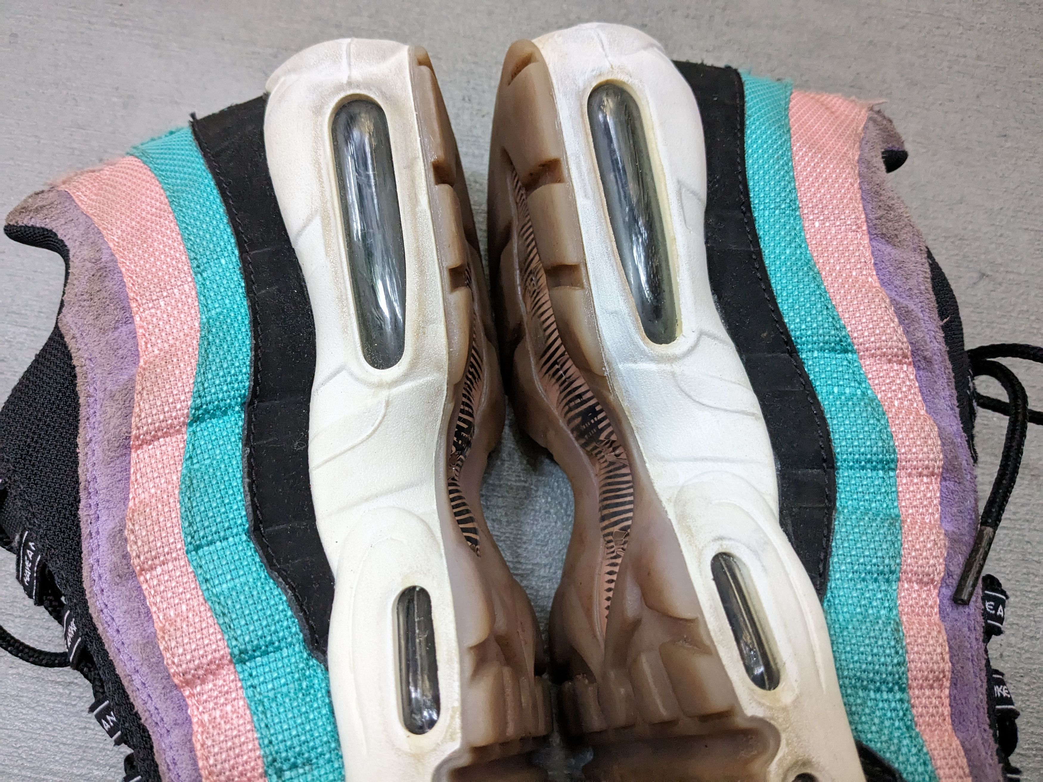 Nike Nike Air Max 95 Have a Nike Day Size 11.5 Suede BQ9131-001 Size US 11.5 / EU 44-45 - 10 Thumbnail